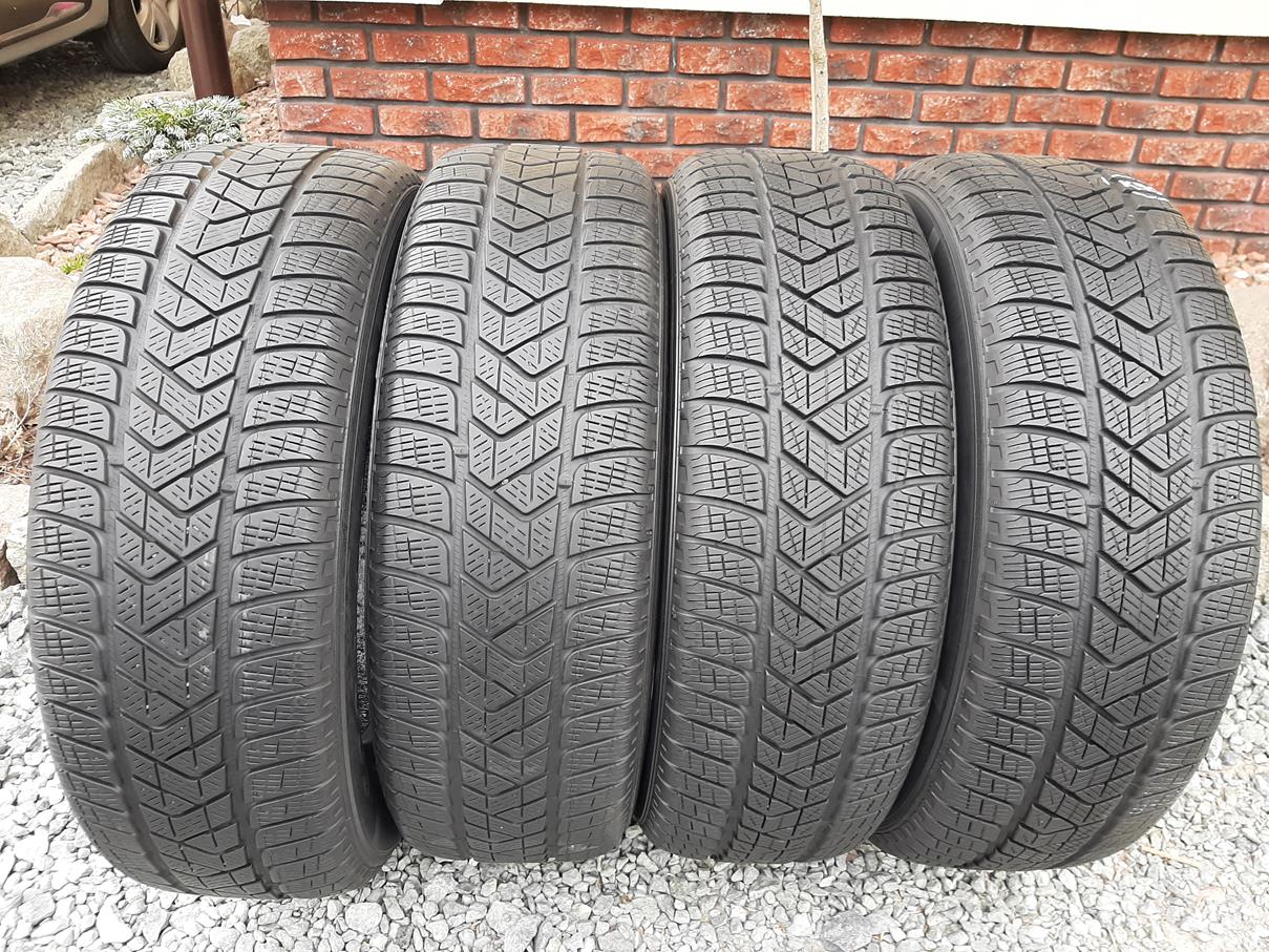 PIRELLI SCORPION WINTER 215 65R17 99H K901