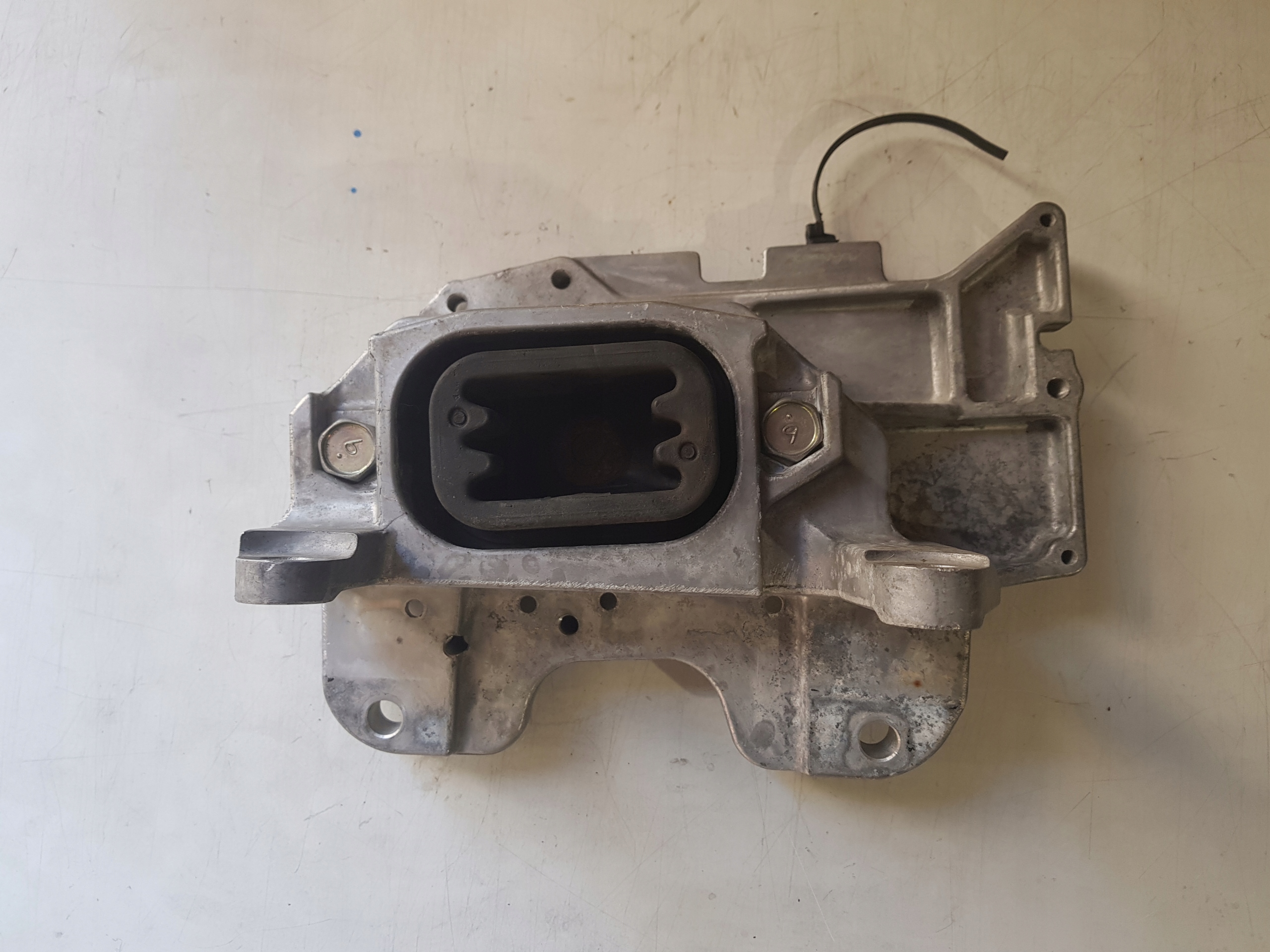 gearbox mounting NISSAN PULSAR 1.2 DIG-T 1A0E32-11