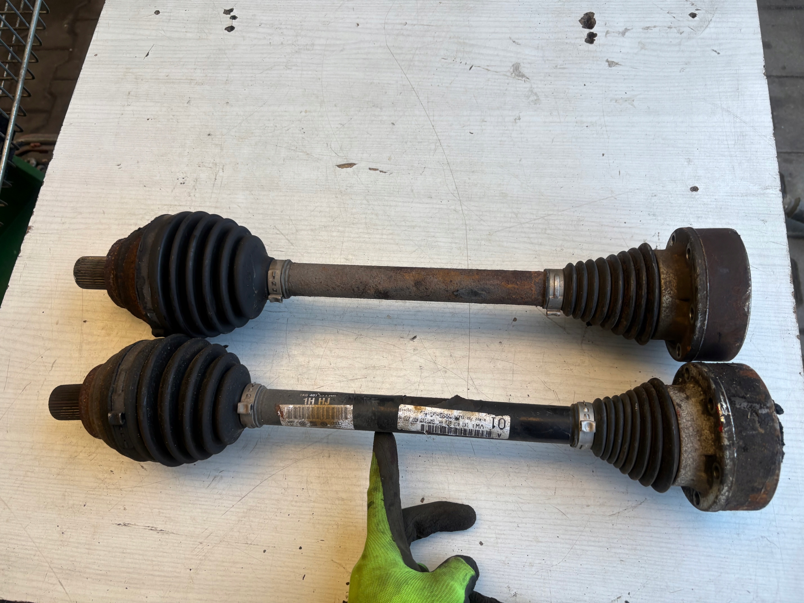 semi-axis left front VW GOLF VI TSI 1K0407271HH
