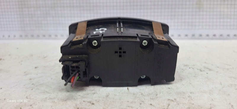 Pulsante interruttore luci FORD FOCUS III 10139792