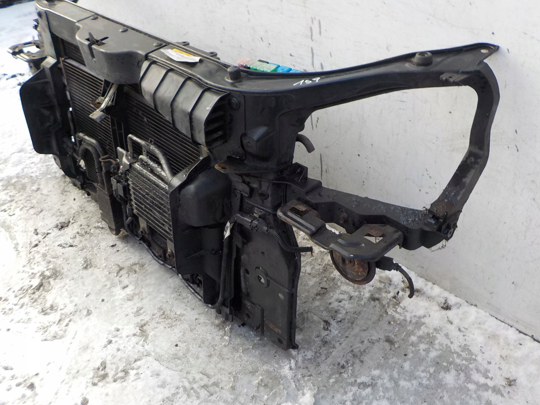 159 HYUNDAI TUCSON 2.0 CRDI support panel for radiators radiator