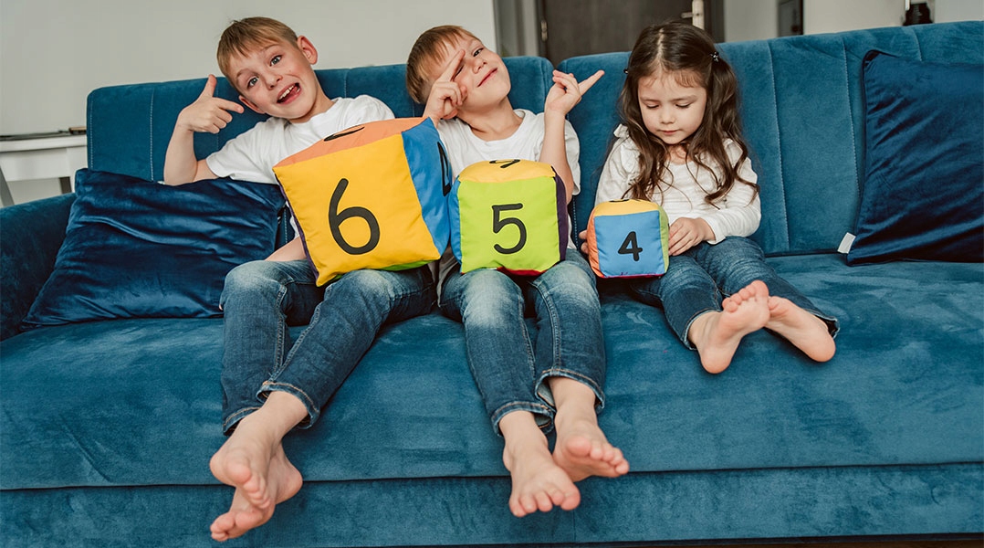 Kostka edukacyjna Cyfry 10cm miękka Marka Centrum Akson