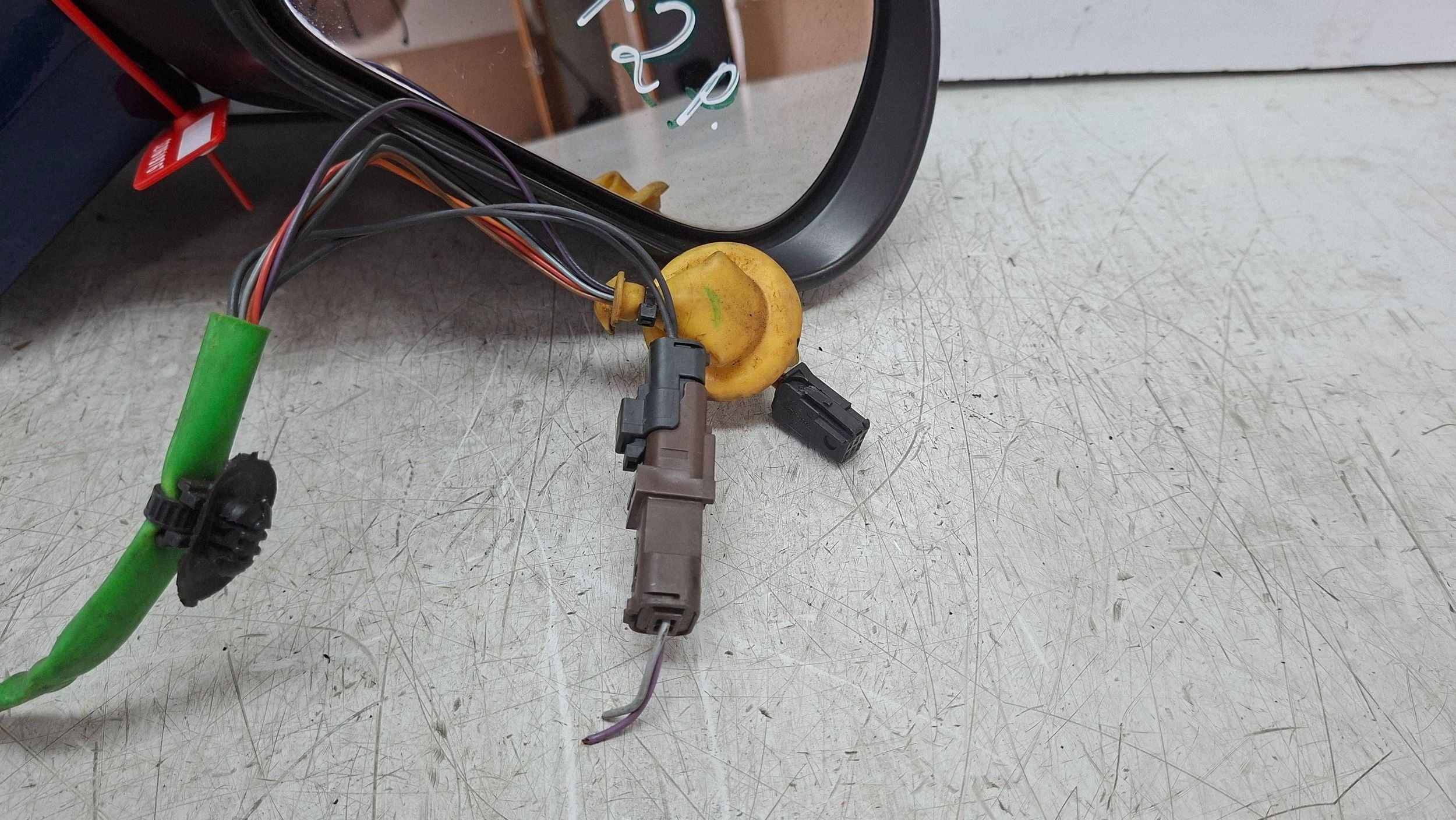 mirror right 8 vertical PEUGEOT 308 and 2007
