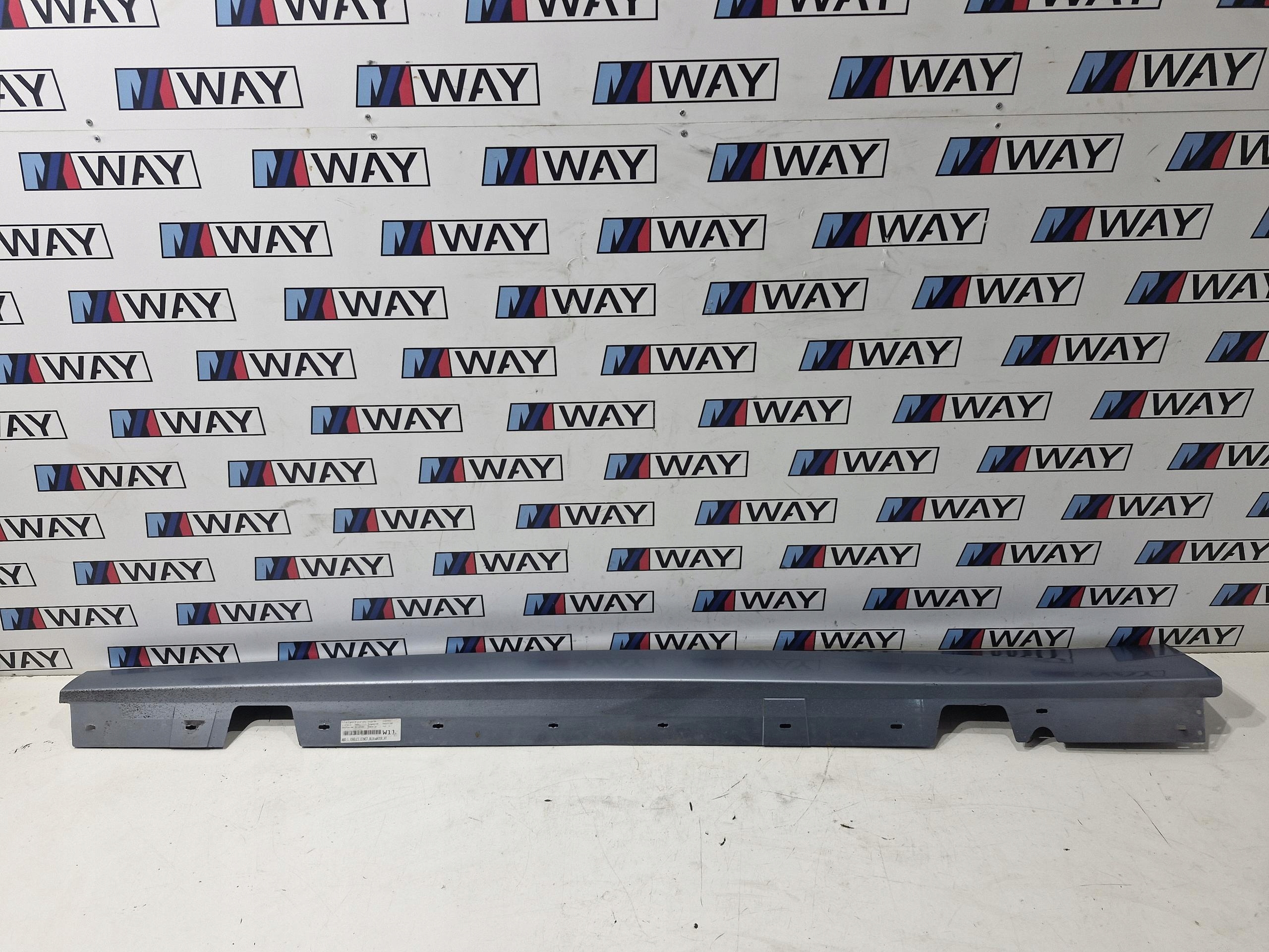 7202651 BMW E90 E91 lišta POGOWA levá originál 896 BLUEWATER