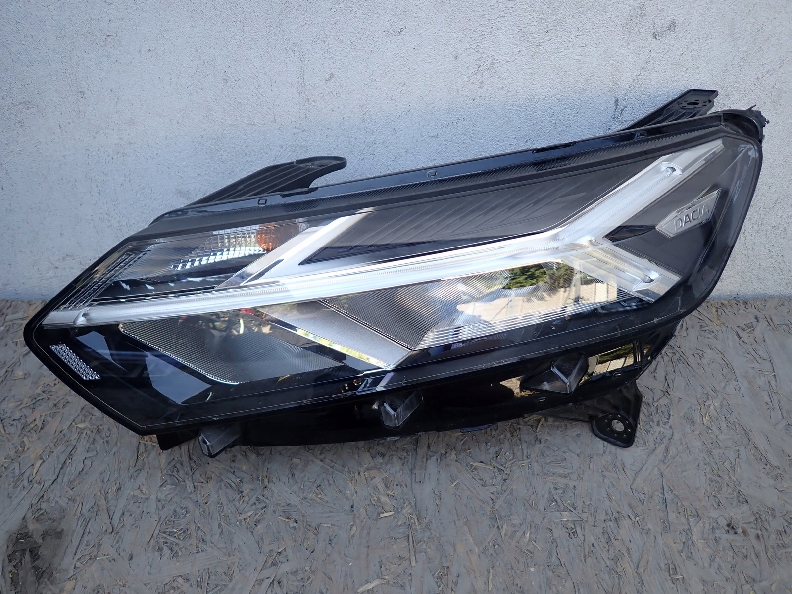 light left REFLEKTOR left LED DACIA SANDERO III 2021- 260607161R