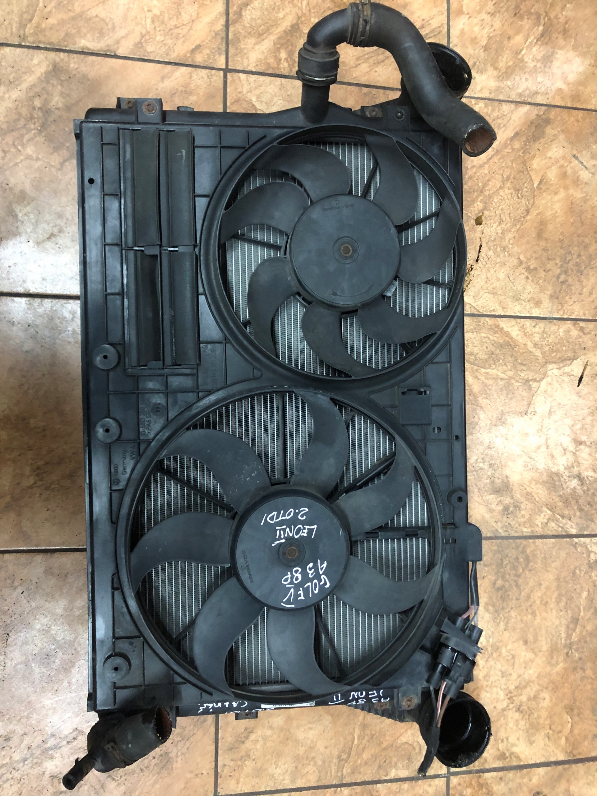 CHŁODNICA WODY WENTYLATOR GOLF V A3 LEON II 2.0TDI