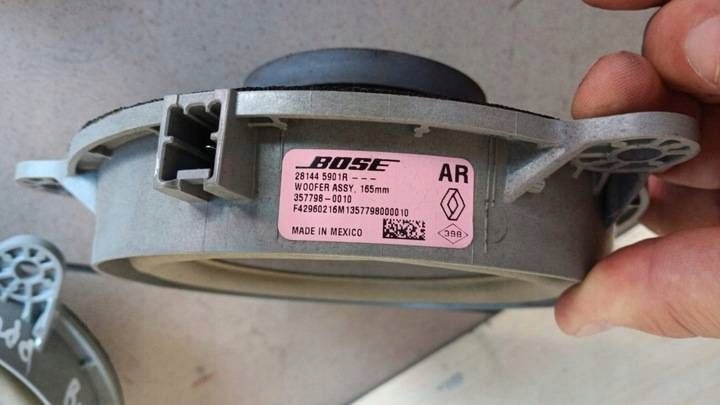 Montage audio Haut parleur SUBWOOFER Montage BOSE RENAULT ESPACE V stan bdb