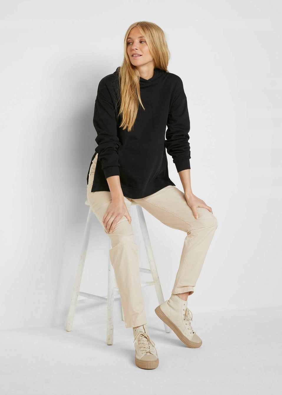 HJ89 SPODNIE CIĄŻOWE PROSTE KLASYCZNE 48 BEŻOWE Rozmiar 48