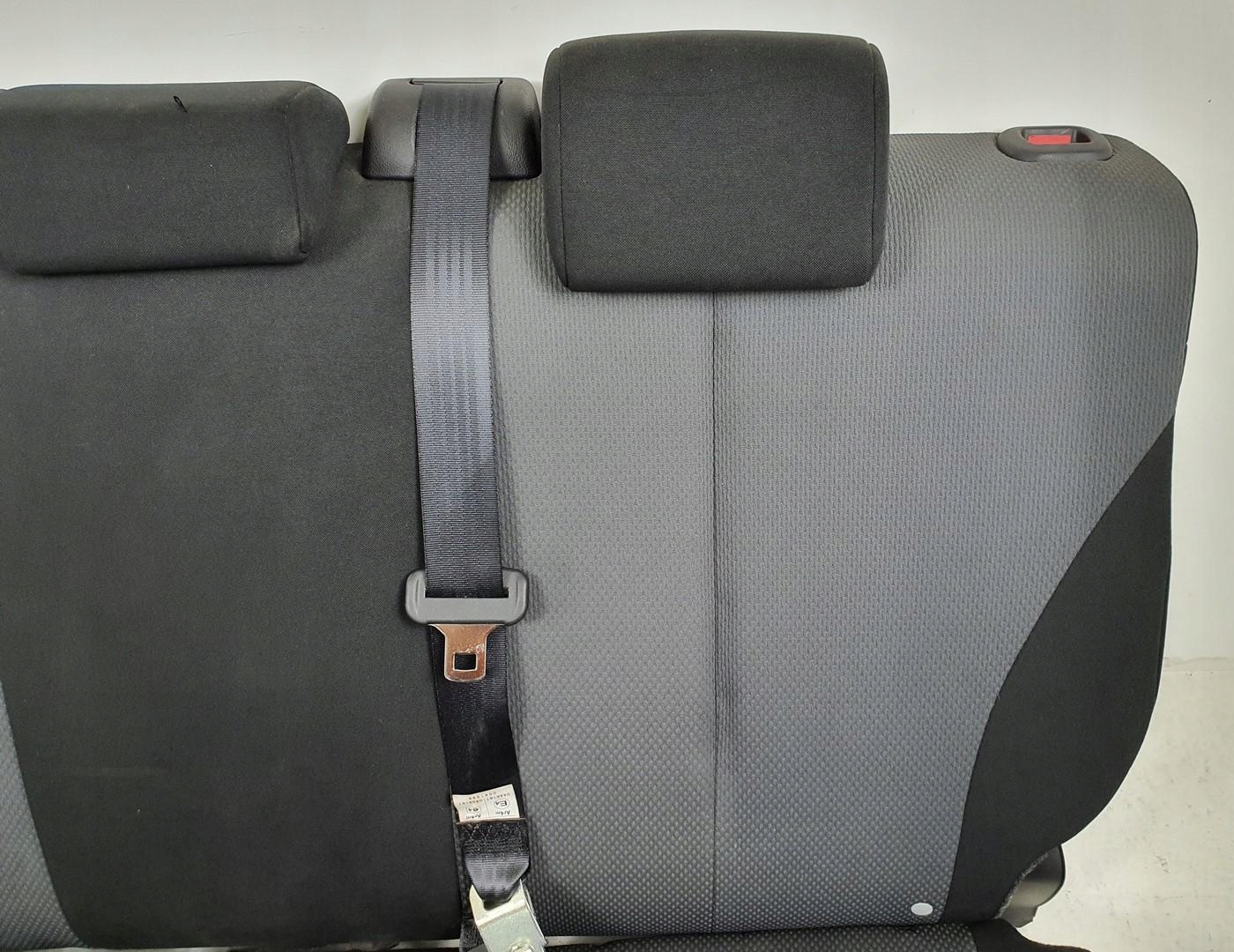 диван задняя зад mazda 2 DE 3D