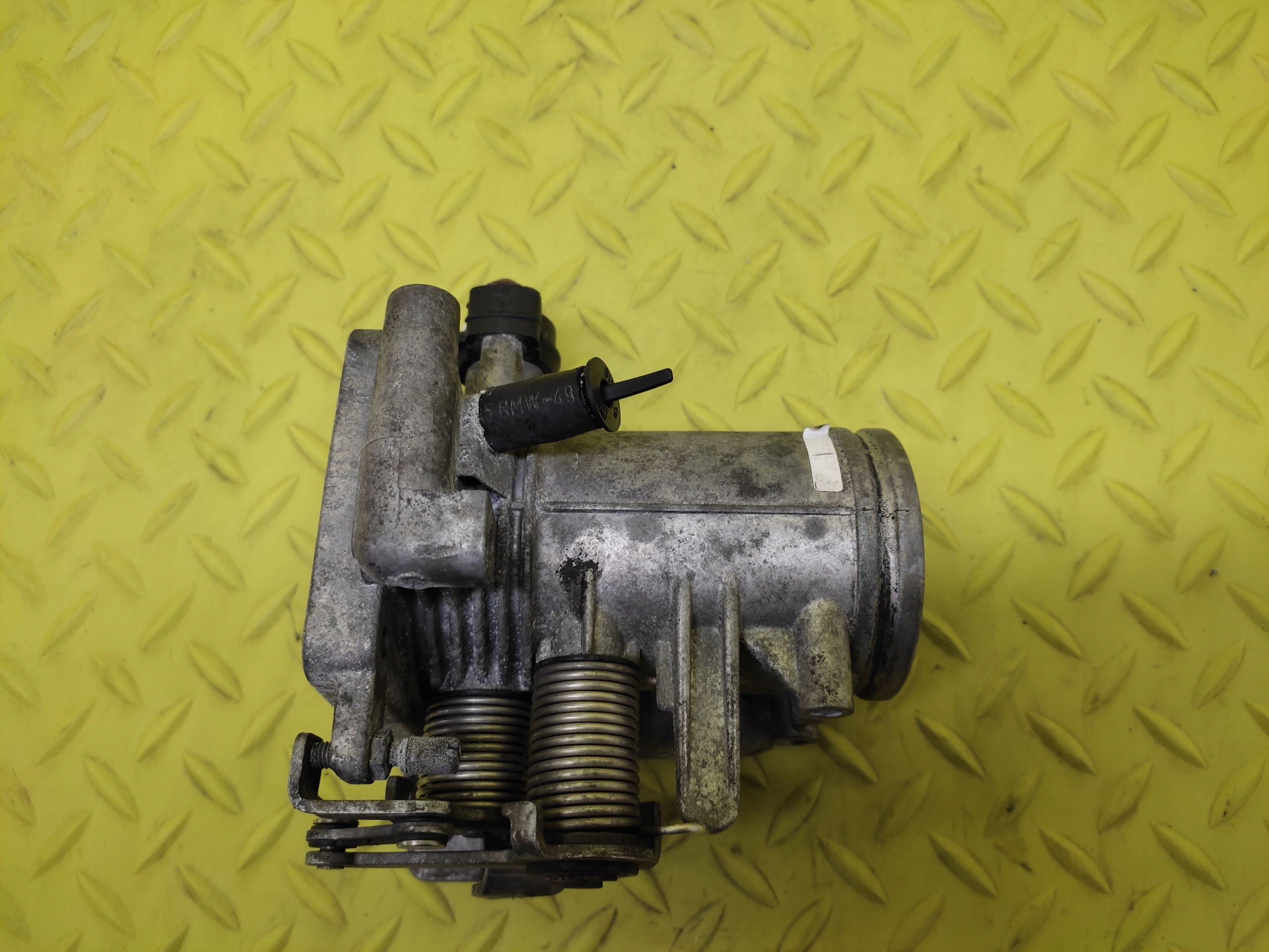 BMW E36 1.8 Valvola a farfalla 1743138