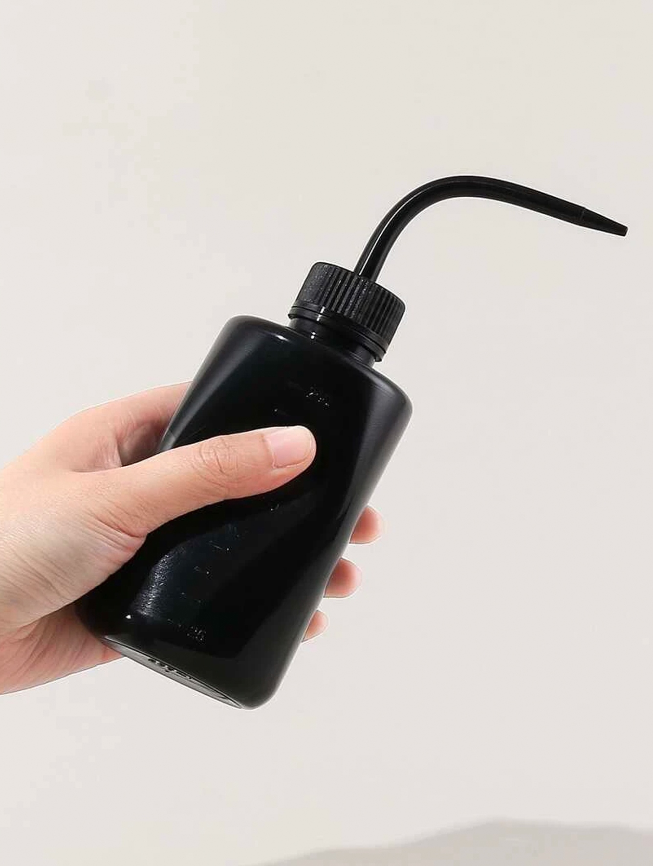 BUTELKA TRYSKAWKA BUTELECZKA DO MYCIA RZĘS 250 ml CZARNA Marka ProjectLashes