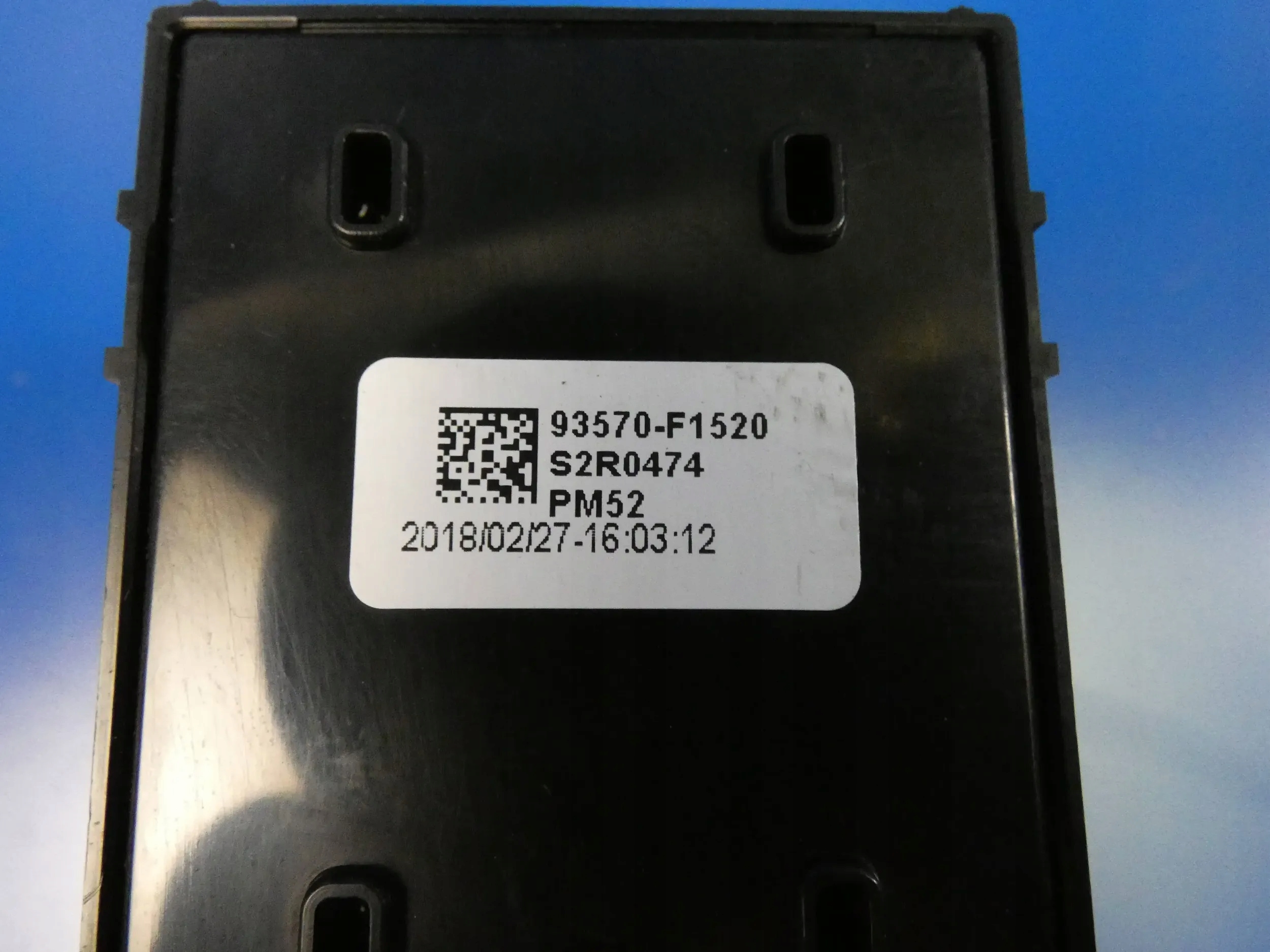 KIA SPORTAGE IV 2015- window control switch left front WERSJA ANGIELSKA