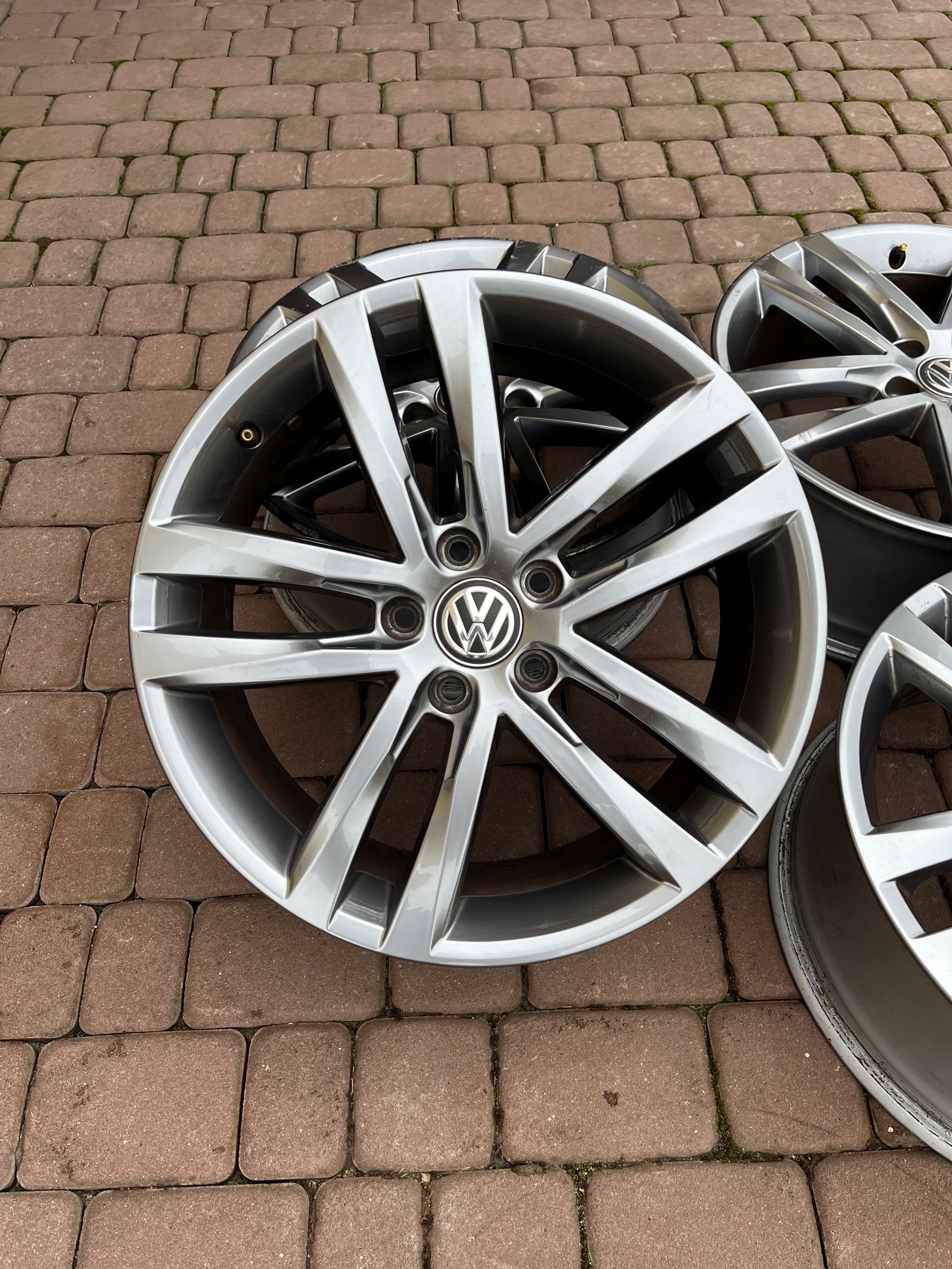 Обід алюміній Volkswagen OE 7.5