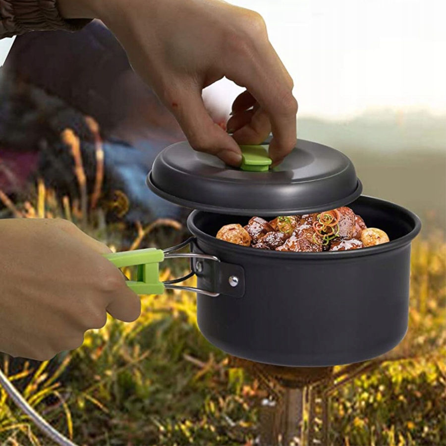 NACZYNIA TURYSTYCZNE KEMPINGOWE zestaw GARNUSZEK PATELNIA CZAJNIK SZTUĆCE Marka inna marka