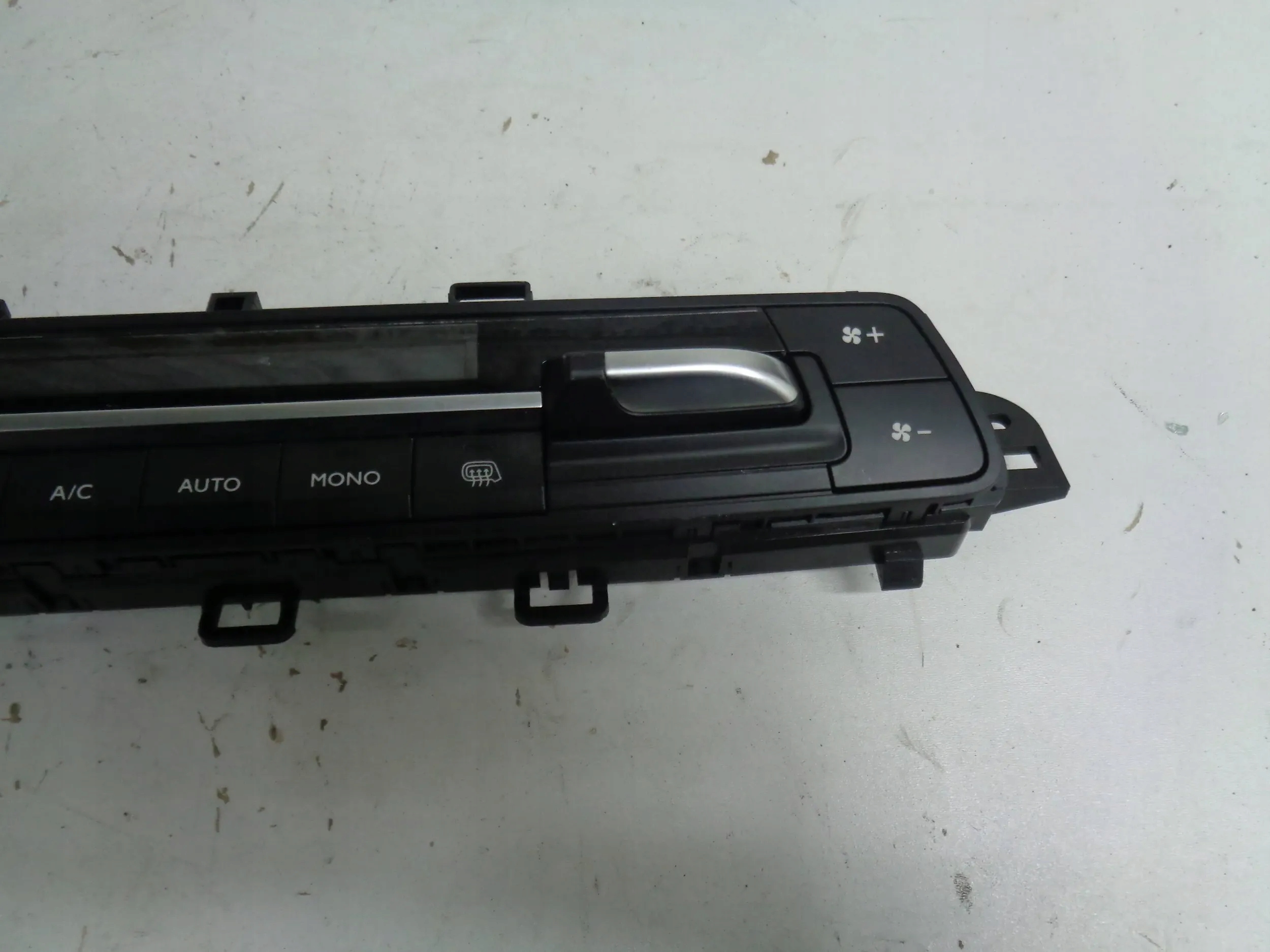 JUMPY III PROACE EXPERT 16r> PANEL Bouches buses Climatisateur air conditionné 98081729ZD