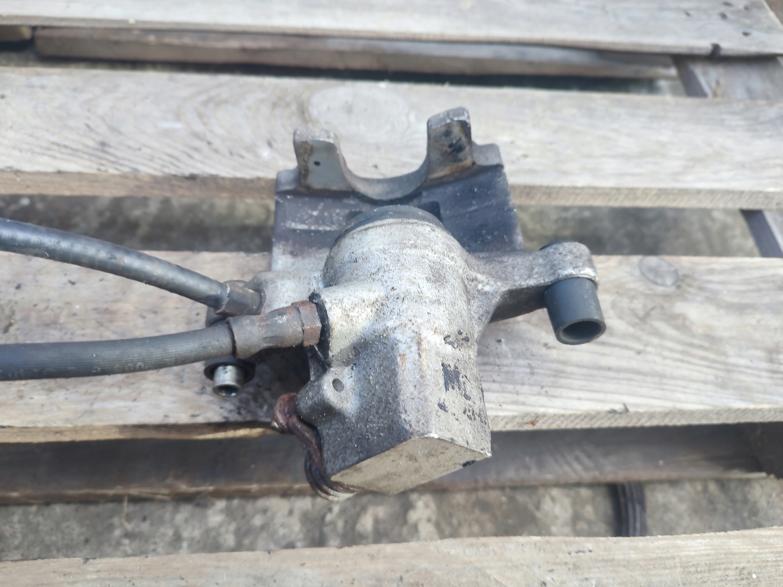 caliper brake left rear part left rear Volvo V50