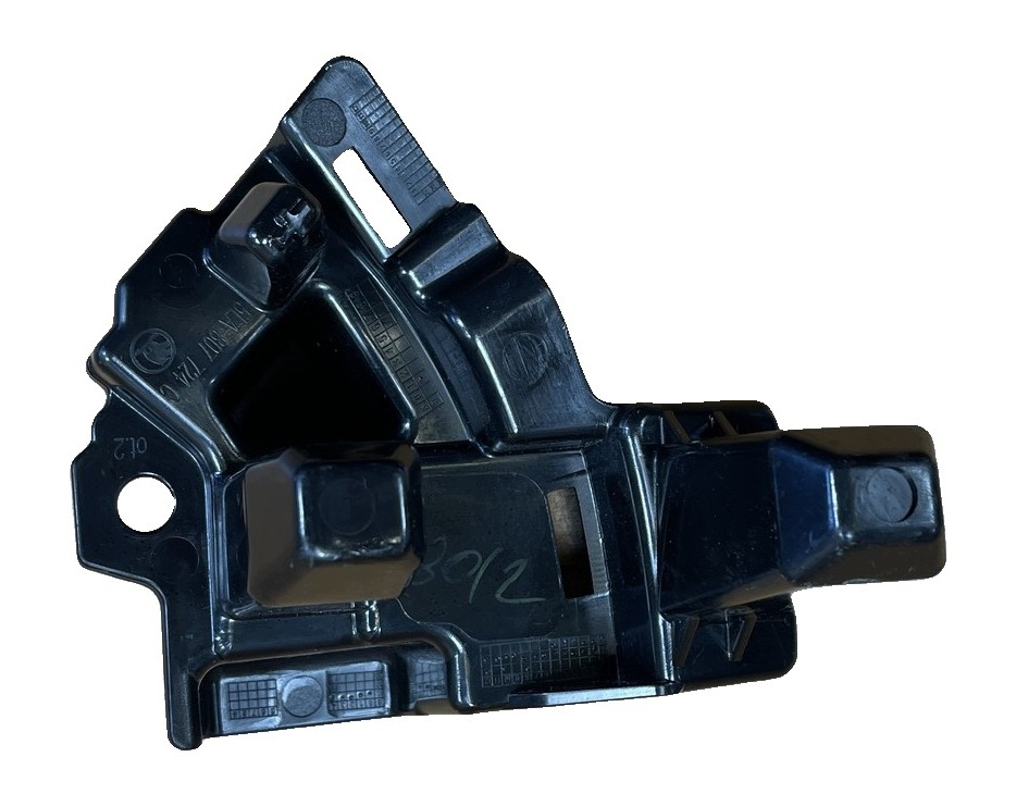 SKODA ENYAQ IV 2020- support bracket holder of a bumper front right 5LA807724C