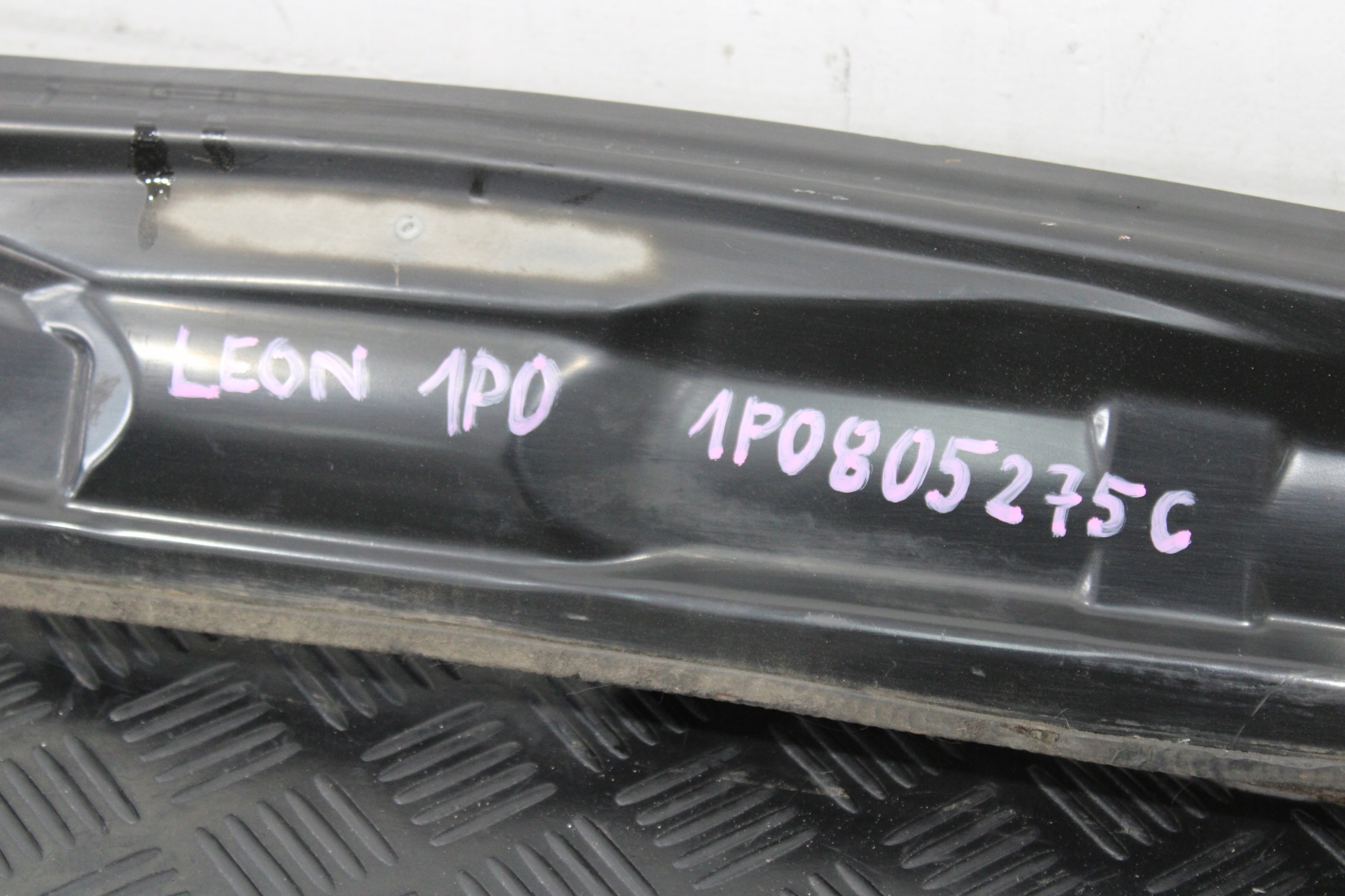 torpedo lower metallic LEON II 2 1P0 LIFT 1P0805275C