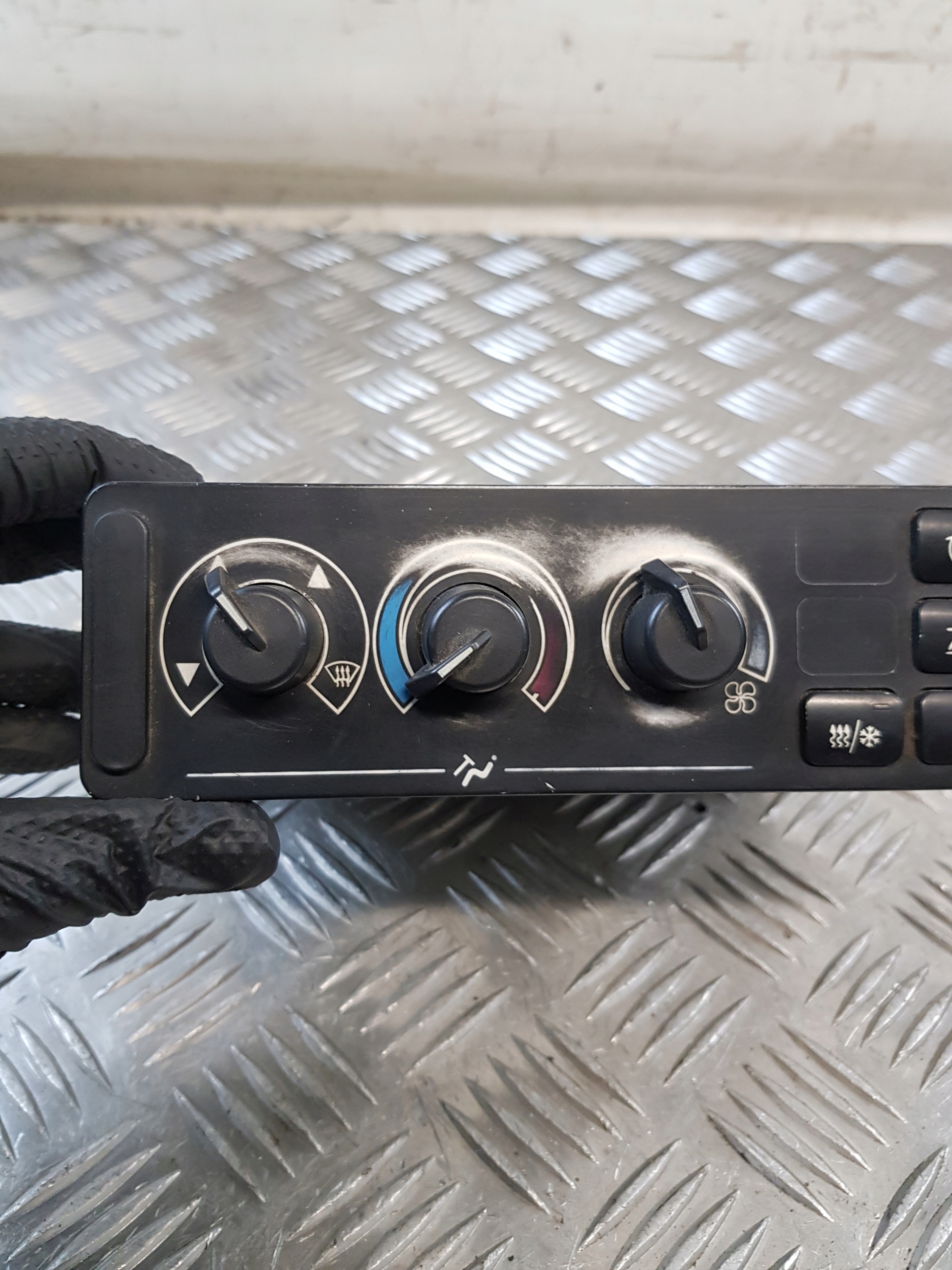 PANEL klími klimatizaci WABCO 4461950020 A0004461028