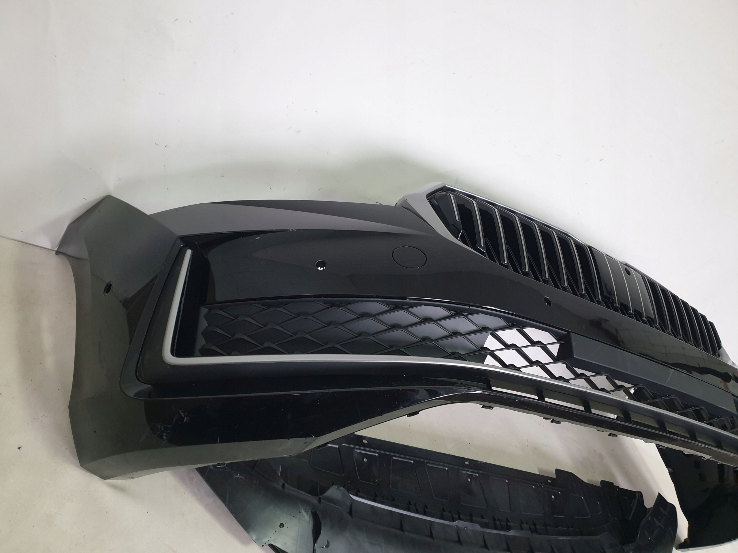 SKODA SUPERB IV 3P0 23-> bumper front front 6 x PDC cover 3P0807221