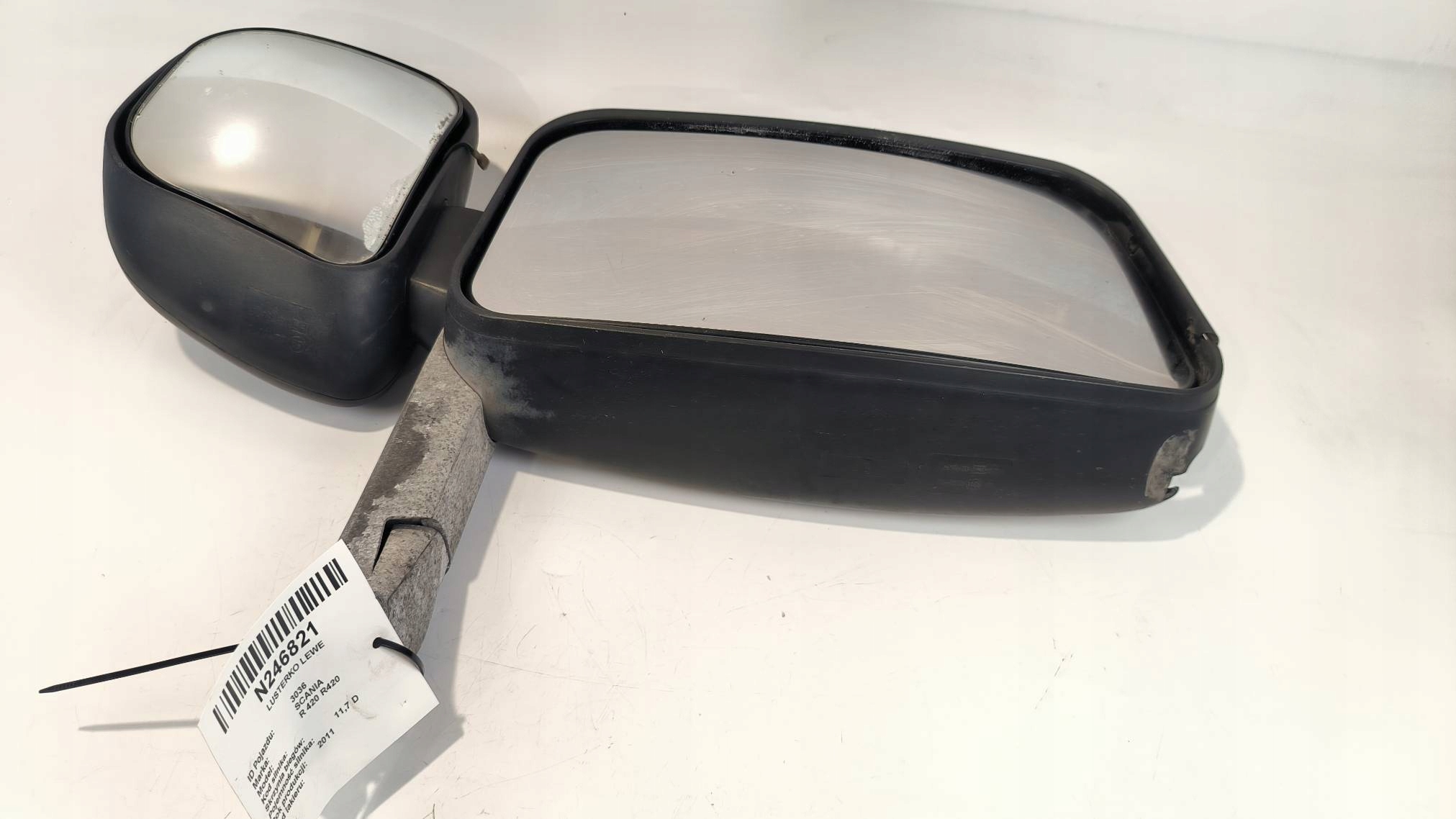 mirror left . SCANIA R 420 R420