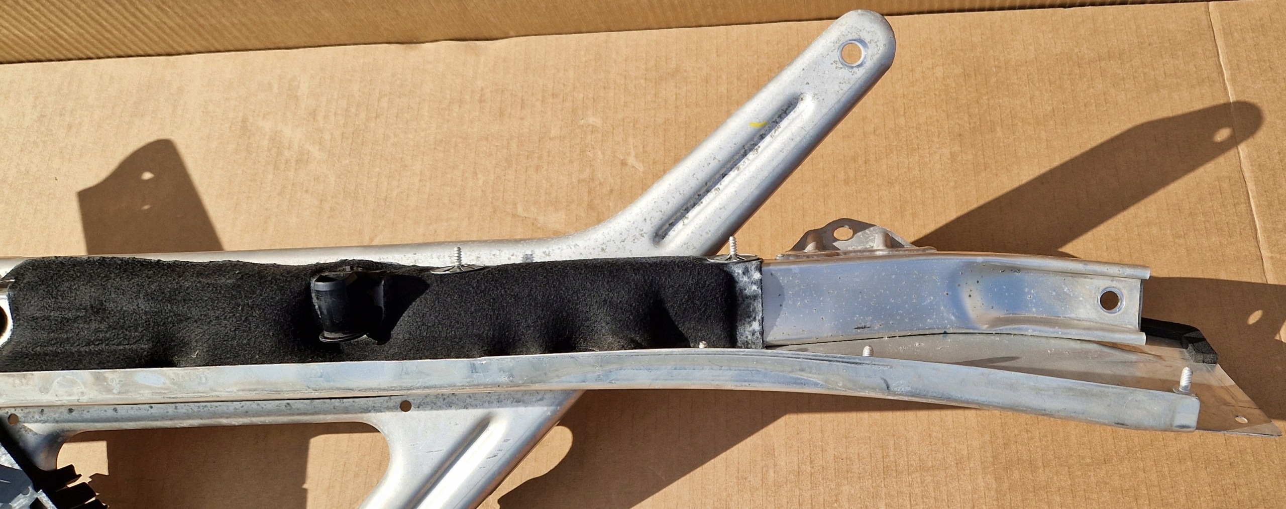 podpěra příčka AUDI Q7 Q8 4M0805645B originál IDEAL