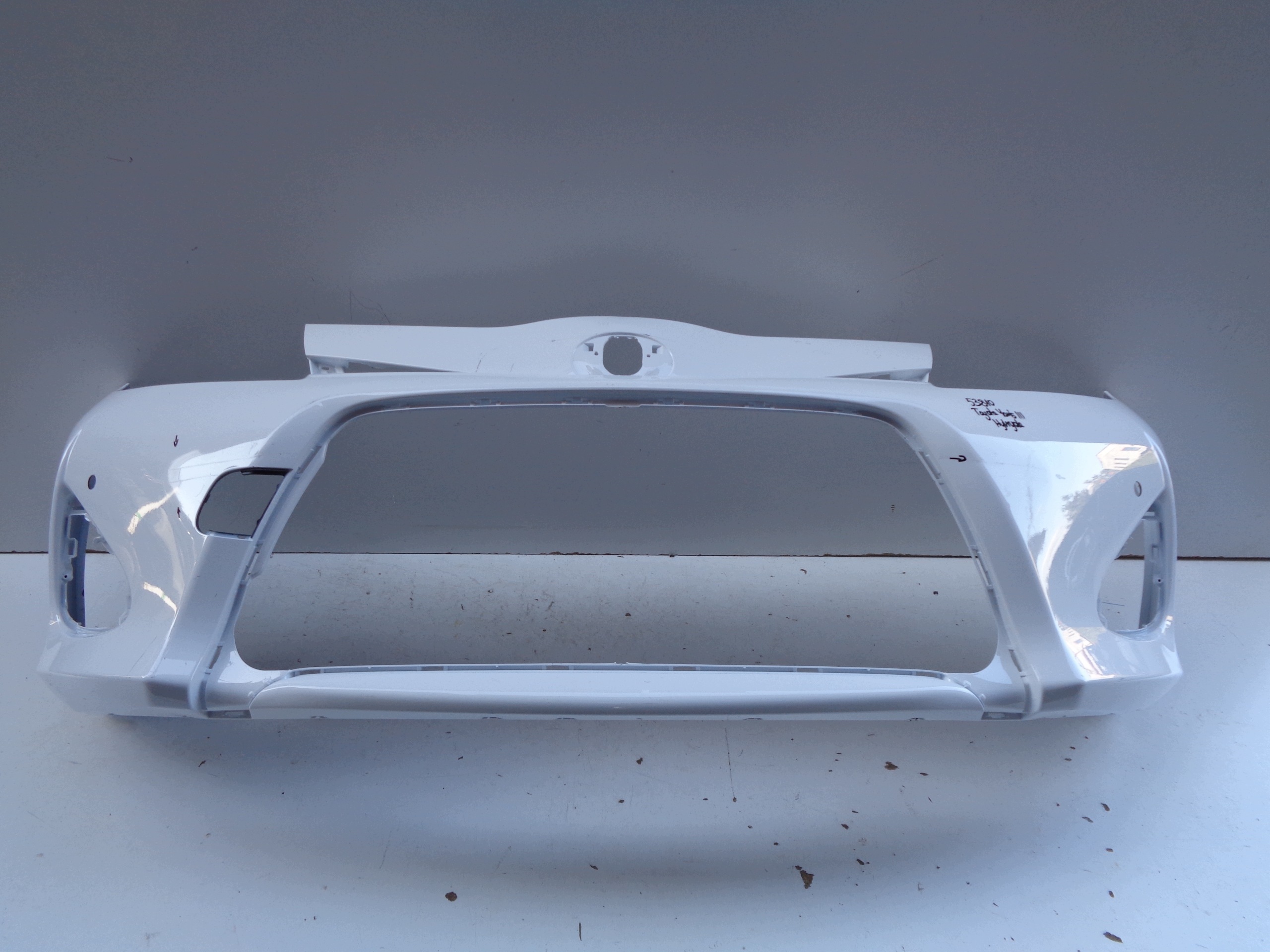 front bumper TOYOTA YARIS III HYBYRYDA NR 53810