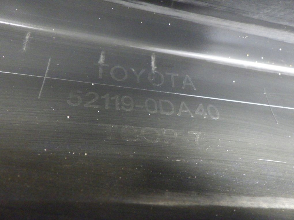 TOYOTA YARIS III 3 LIFT 17- front bumper