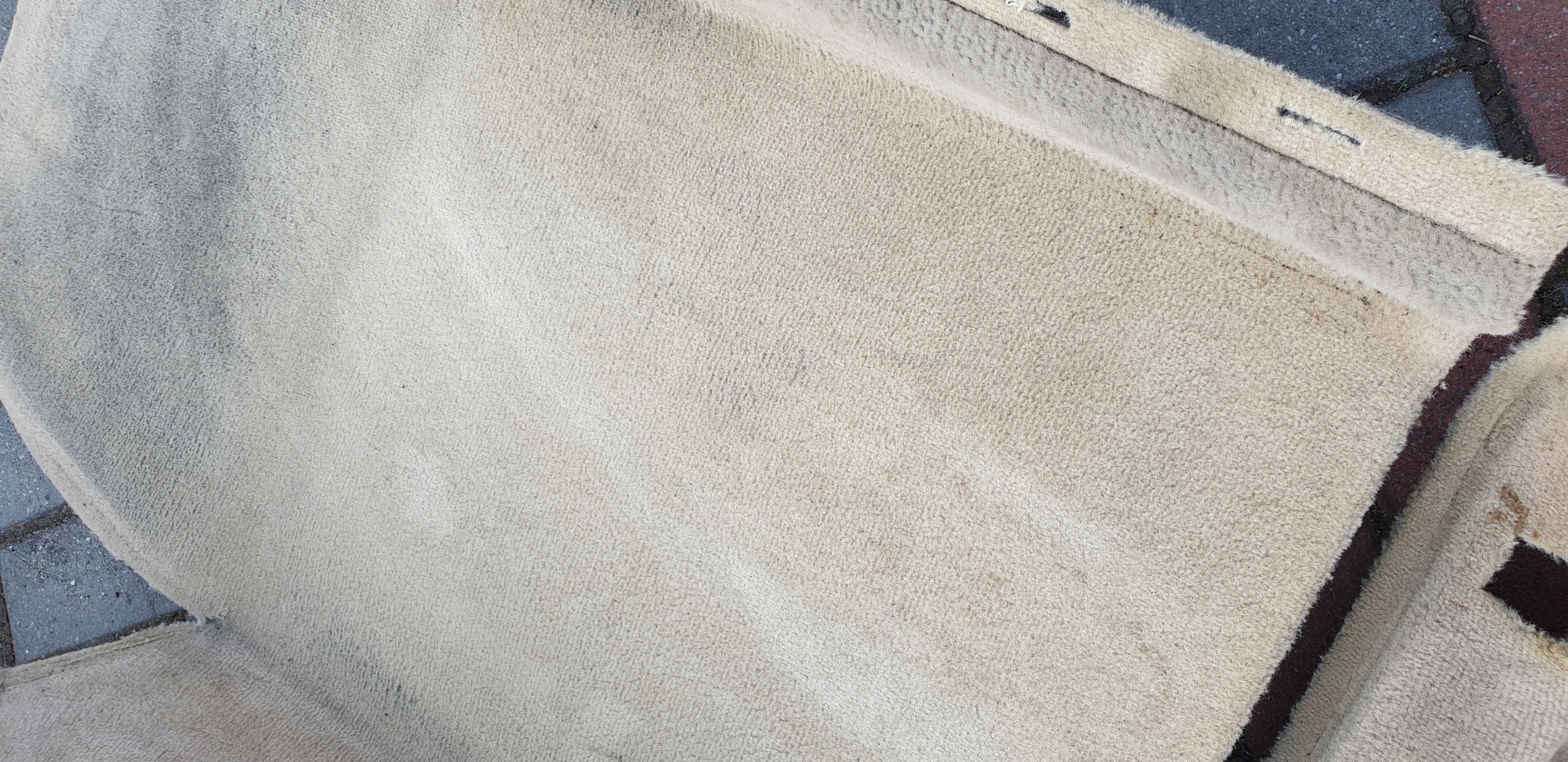 mats carpet right front MERCEDES E W210 OE EUROPA KREMOWY