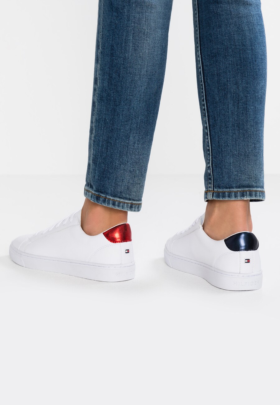 TOMMY HILFINGER SNEAKERSY 39 AIH