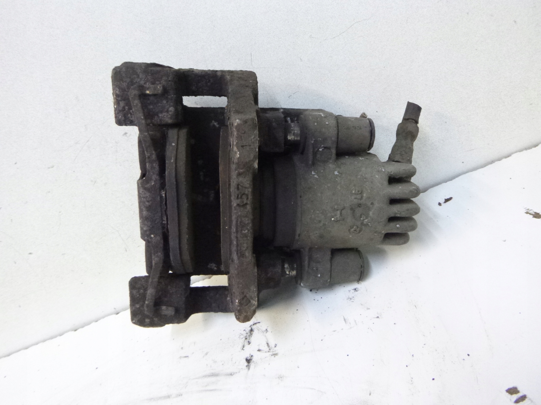 caliper brake rear part BMW E39 520i Touring 98r.