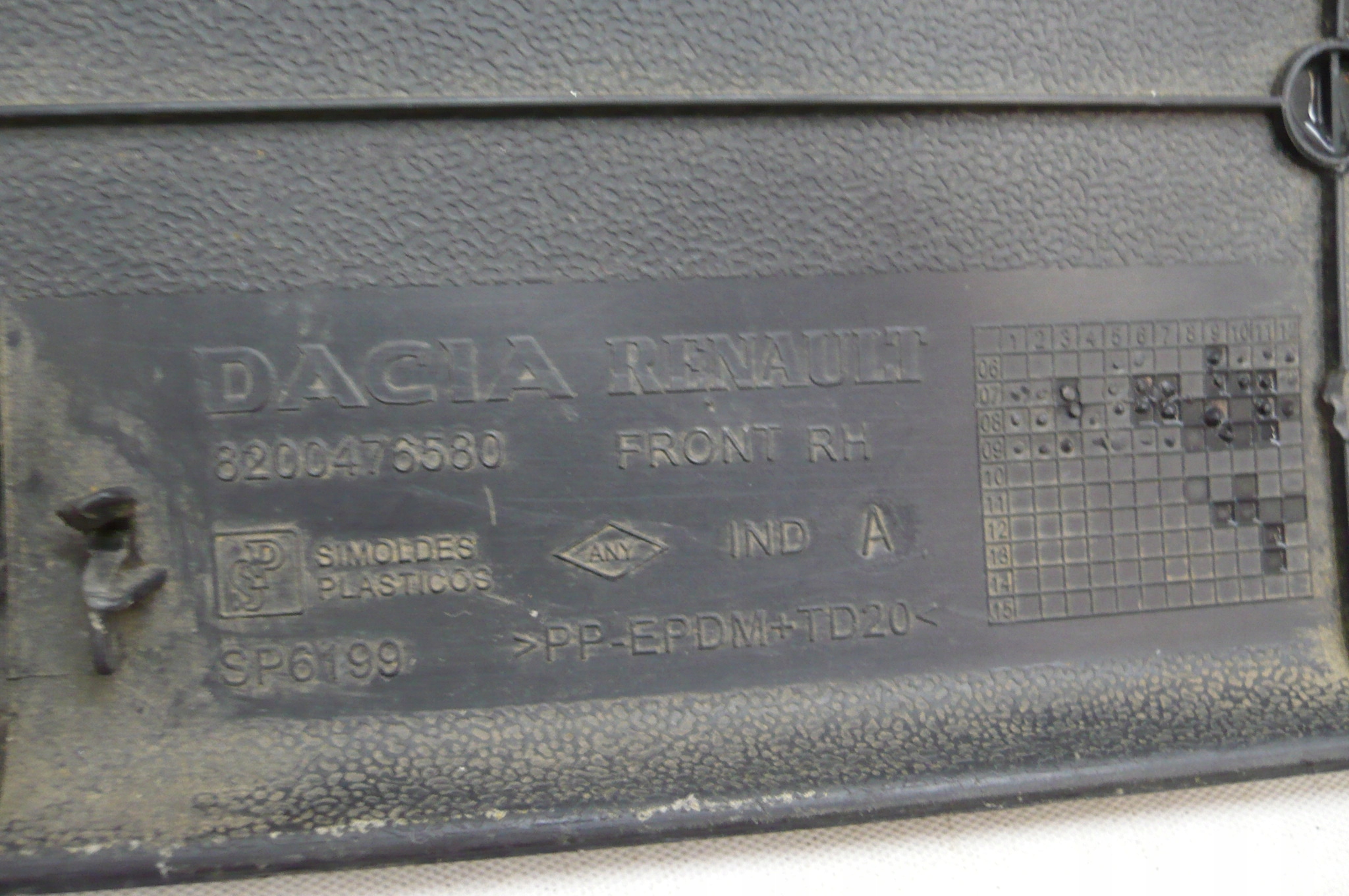 DACIA LOGAN MCV 06-12 moulding door right front