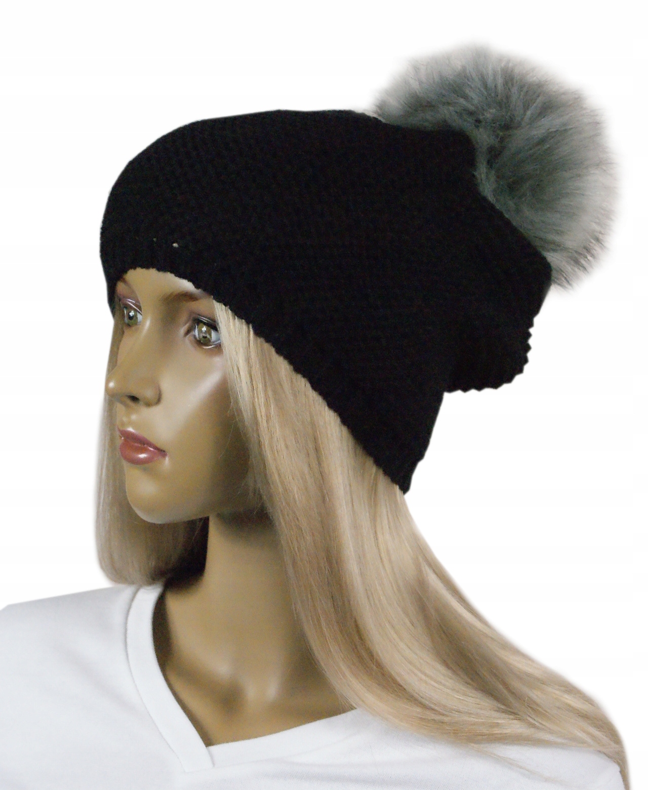 

Czapka damska Pompon # 52