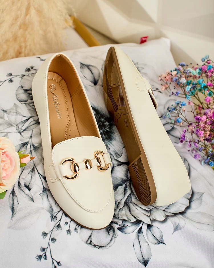 BIAŁE MOKASYNY DAMSKIE GOPPETA 39 Płeć kobieta