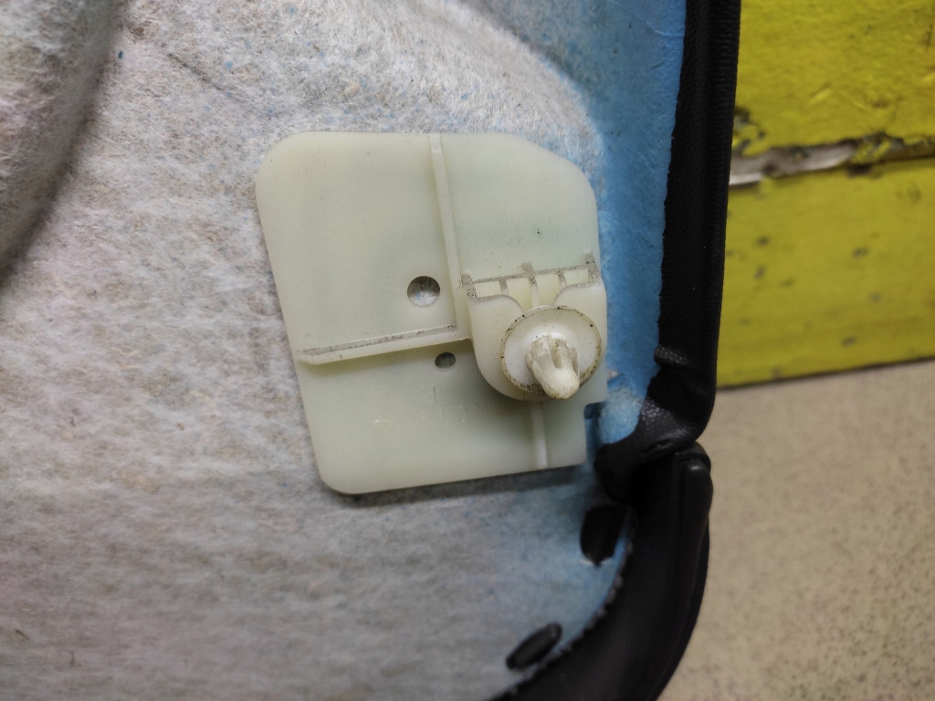 OPEL VECTRA C KOMBI upholstery door right front