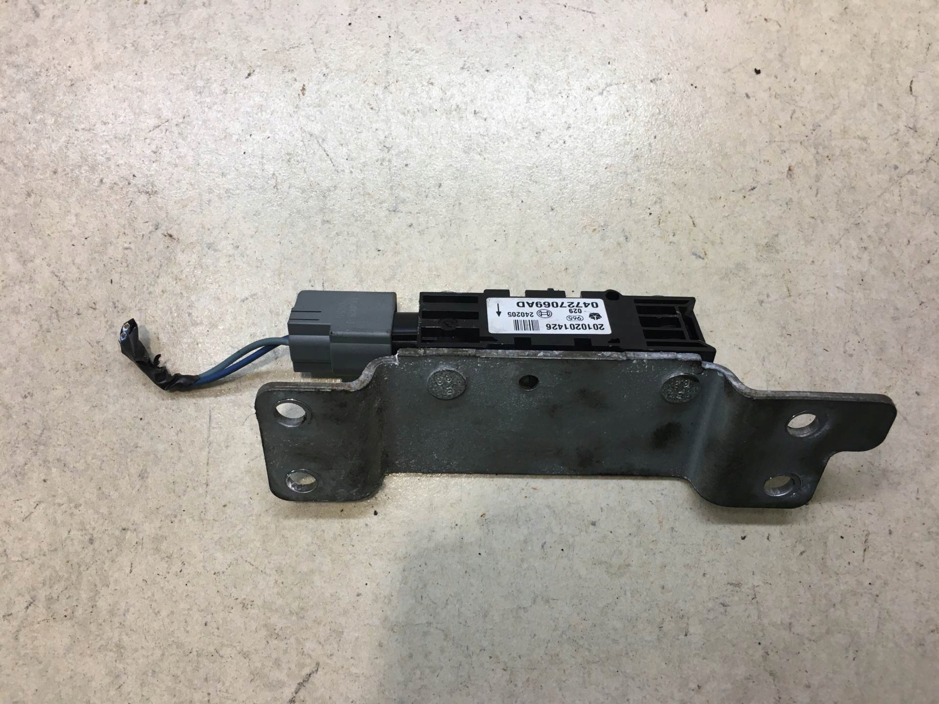Crashsensor Drucksensor VOYAGER IV 2.8 CRD 04727069AD