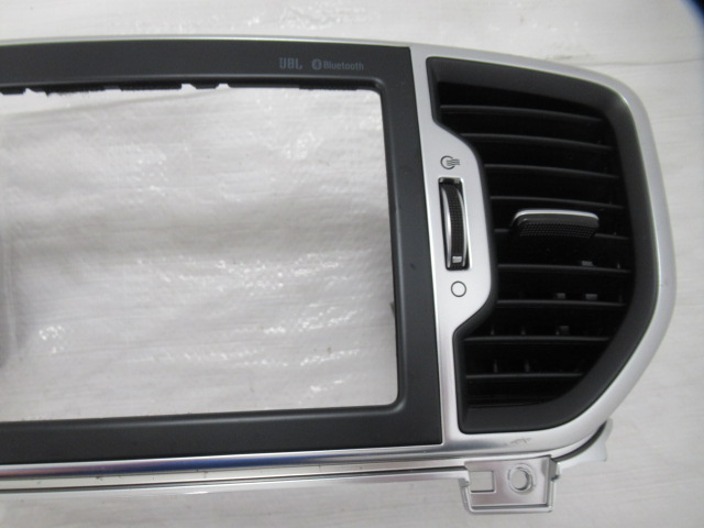 KIA SPORTAGE IV RAMKA RADIA NAWIEWIU Producent części Kia OE