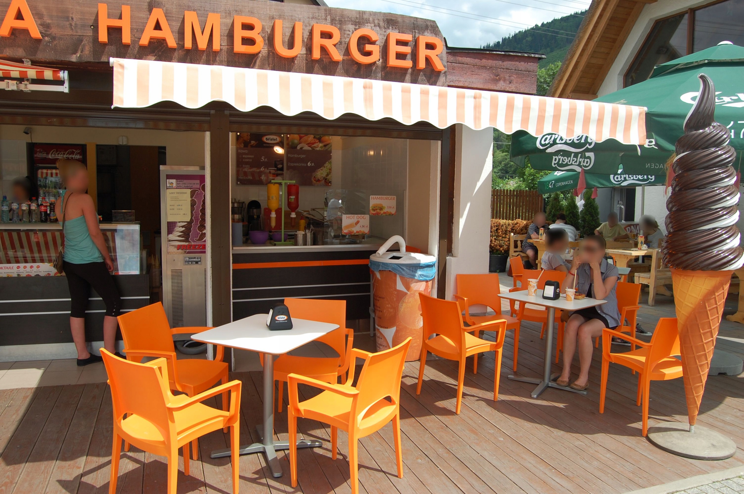 SZTAPLOWANE FOTELE NA TARAS KOŚĆ SŁONIOWA Szerokość produktu 58 cm