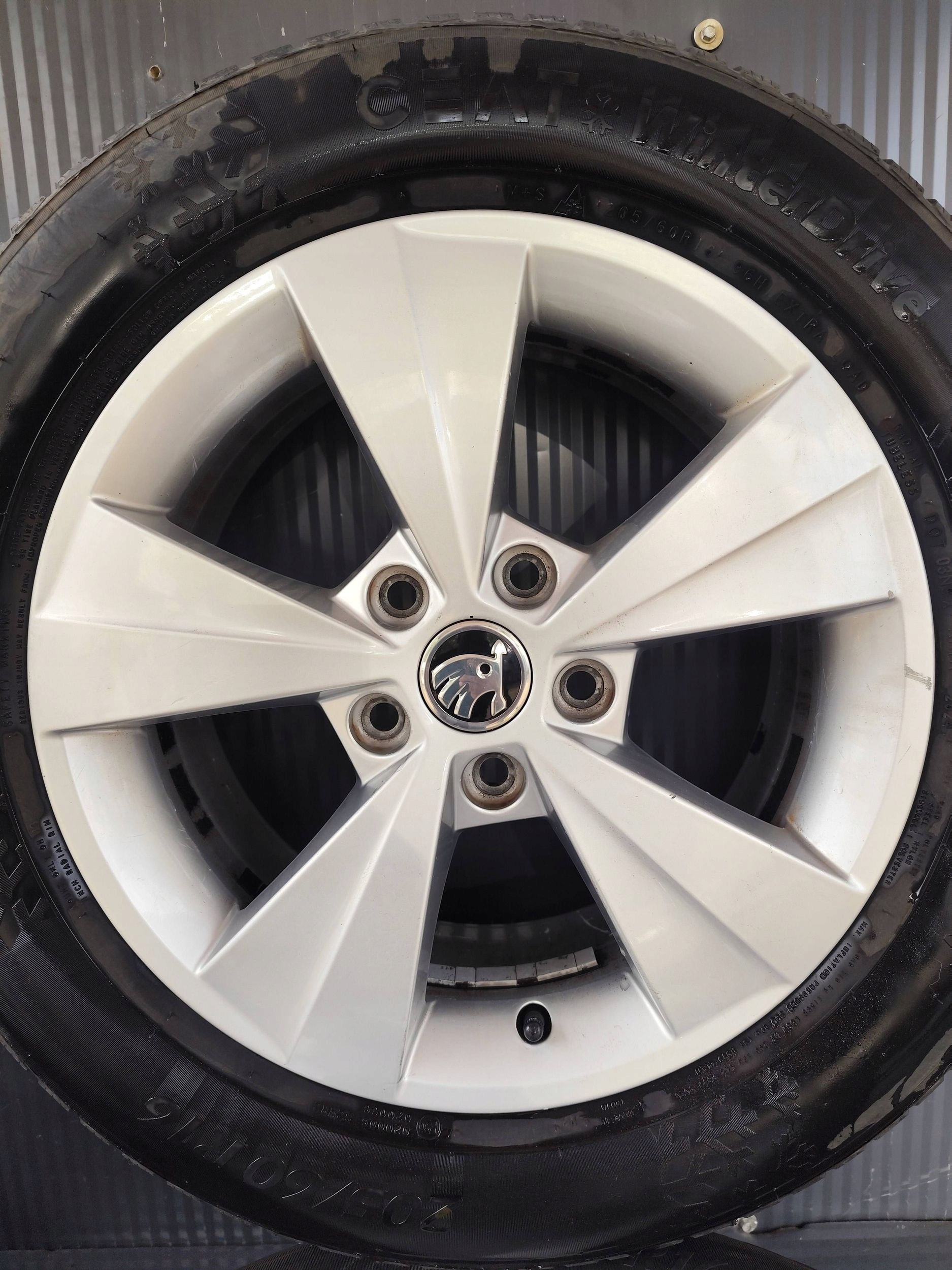 SKODA OCTAVIA IV wheels discs ALU 205/60/16 KOMPLET