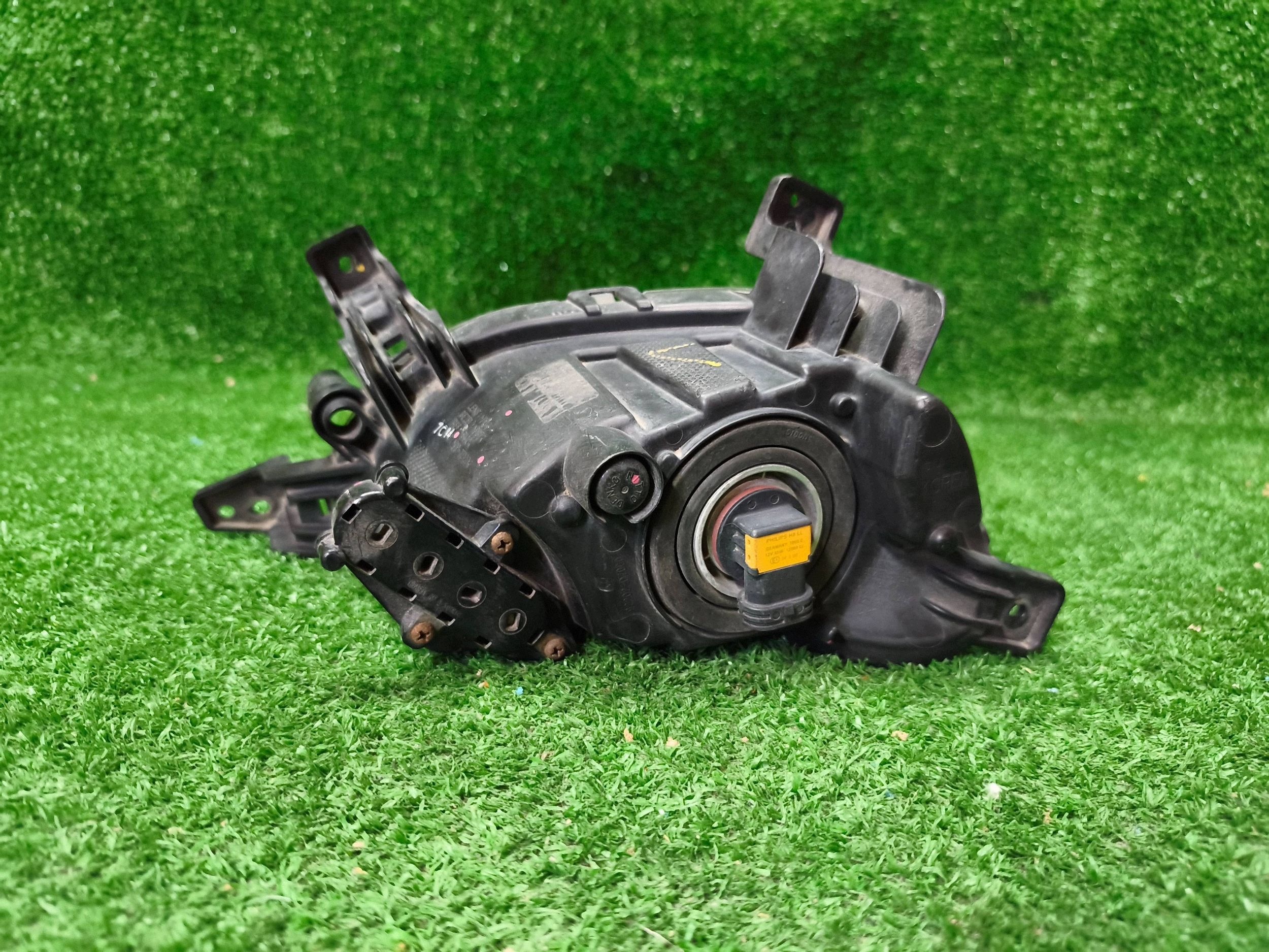 fog light right front HYUNDAI TUCSON III 15- NR.H196