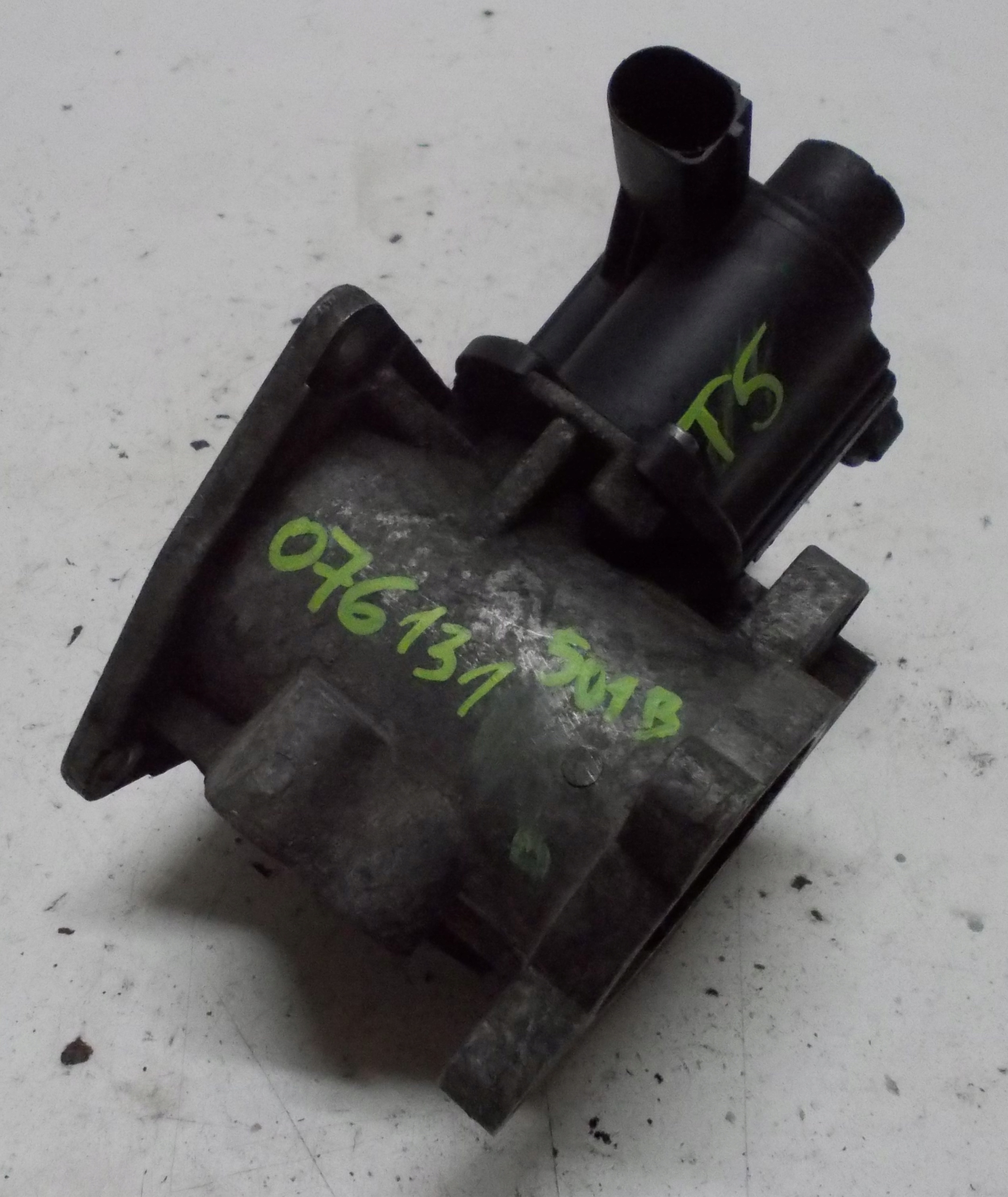 VW T5 egr ventil 076131501B