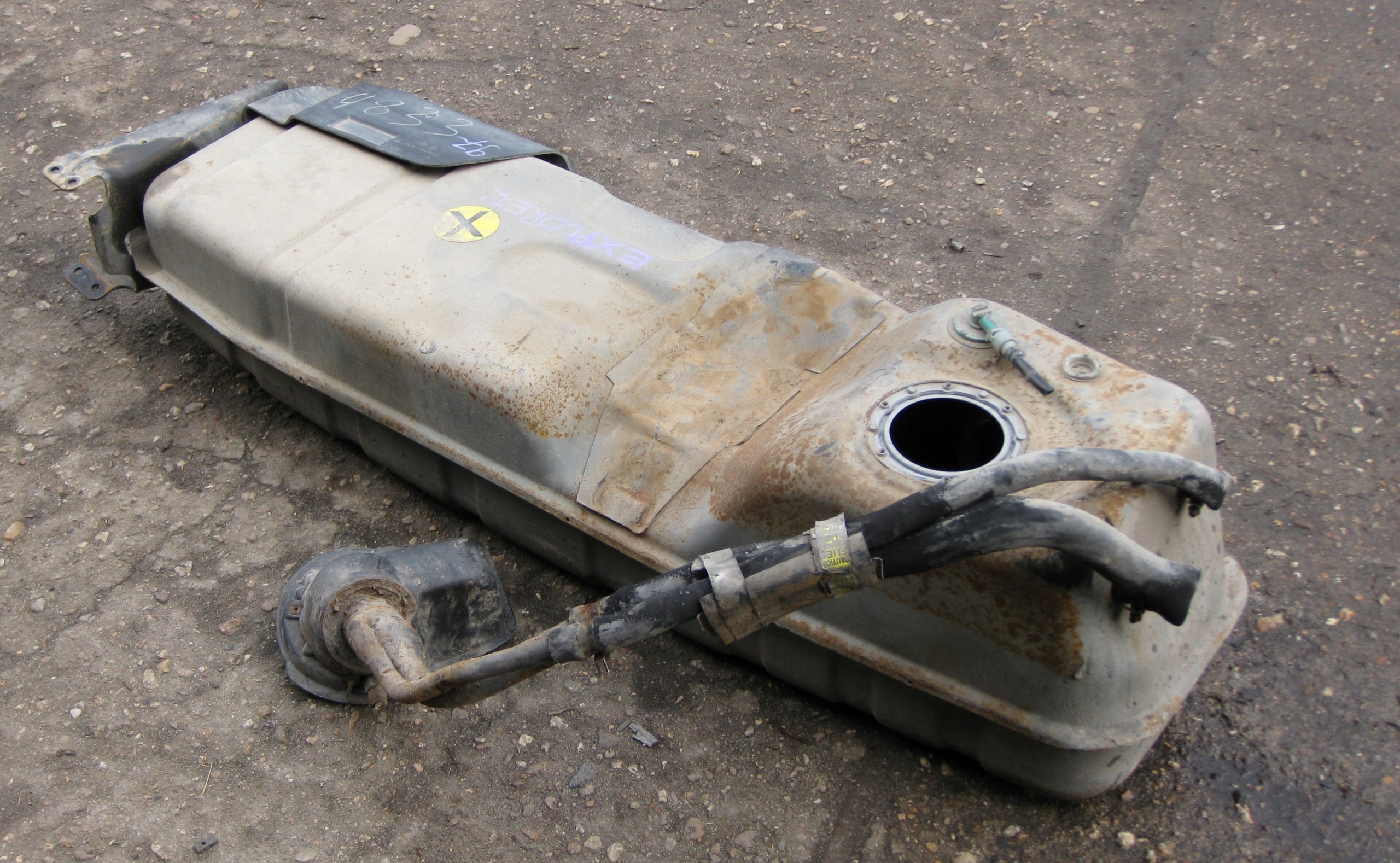 FORD EXPLORER II FL 98R 4.0 V6 kraftstofftank tank