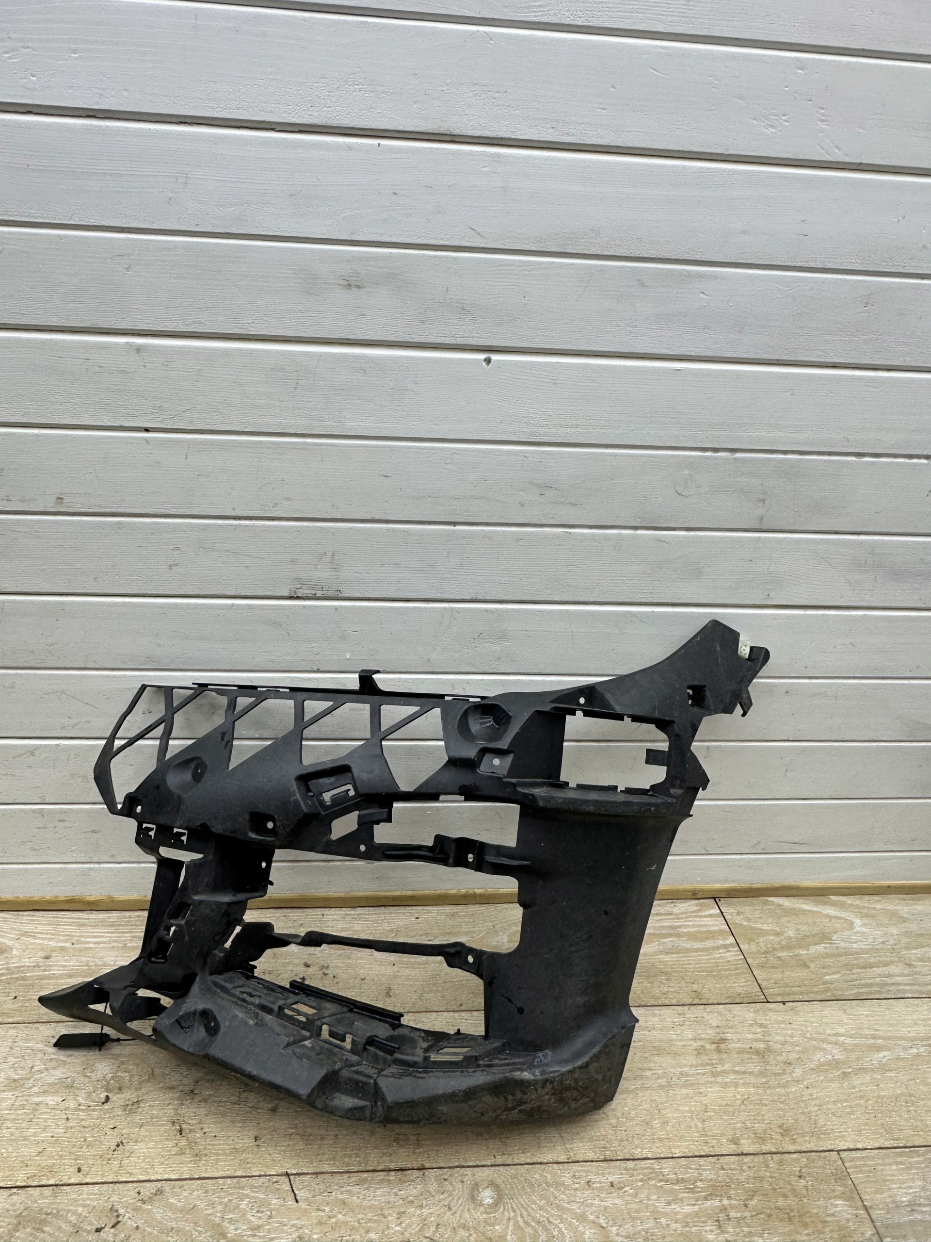 bumper bracket left front BMW G20 G21 m-packet 8069347