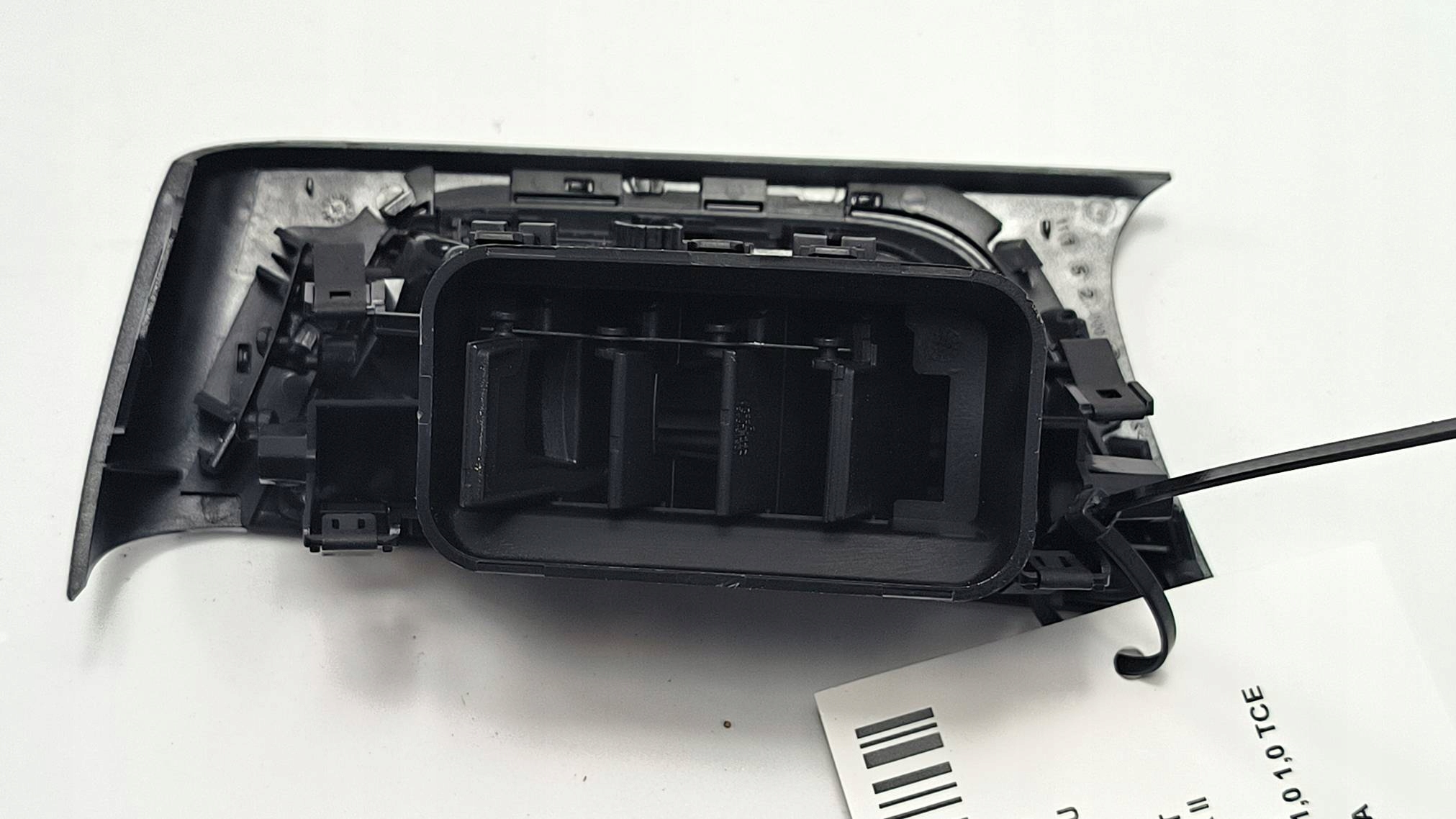 grid air conditioning devices 687611390R RENAULT CAPTUR II
