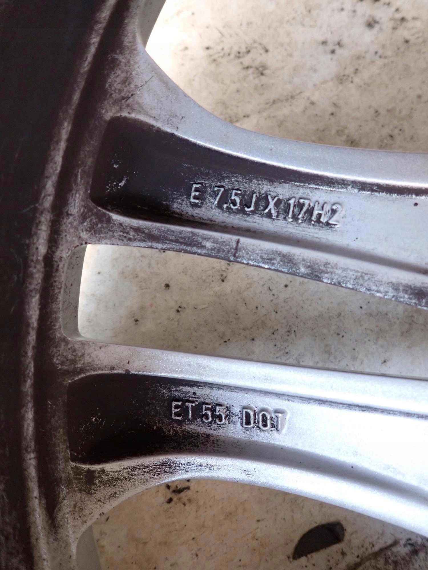 FORD DS7C-1007-S2A 7.5Jx17H2 ET55 17" disk hliníkový
