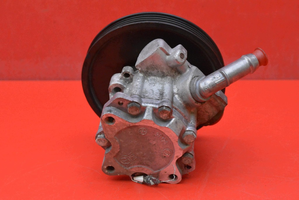 servo čerpadlo volantu BMW E90 E91 2.0 D 163 KM 04-10