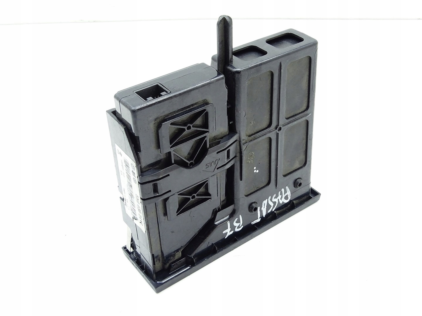 LETTORE INTERFACE MEDIA-IN IPOD VW PASSAT B7 10- 5N0035341G