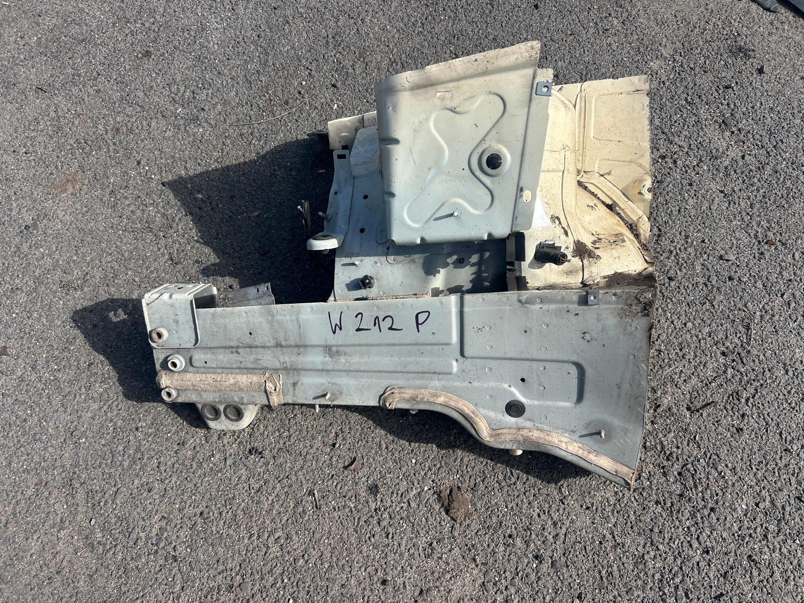MERCEDES W212 LIFT quarter front left right