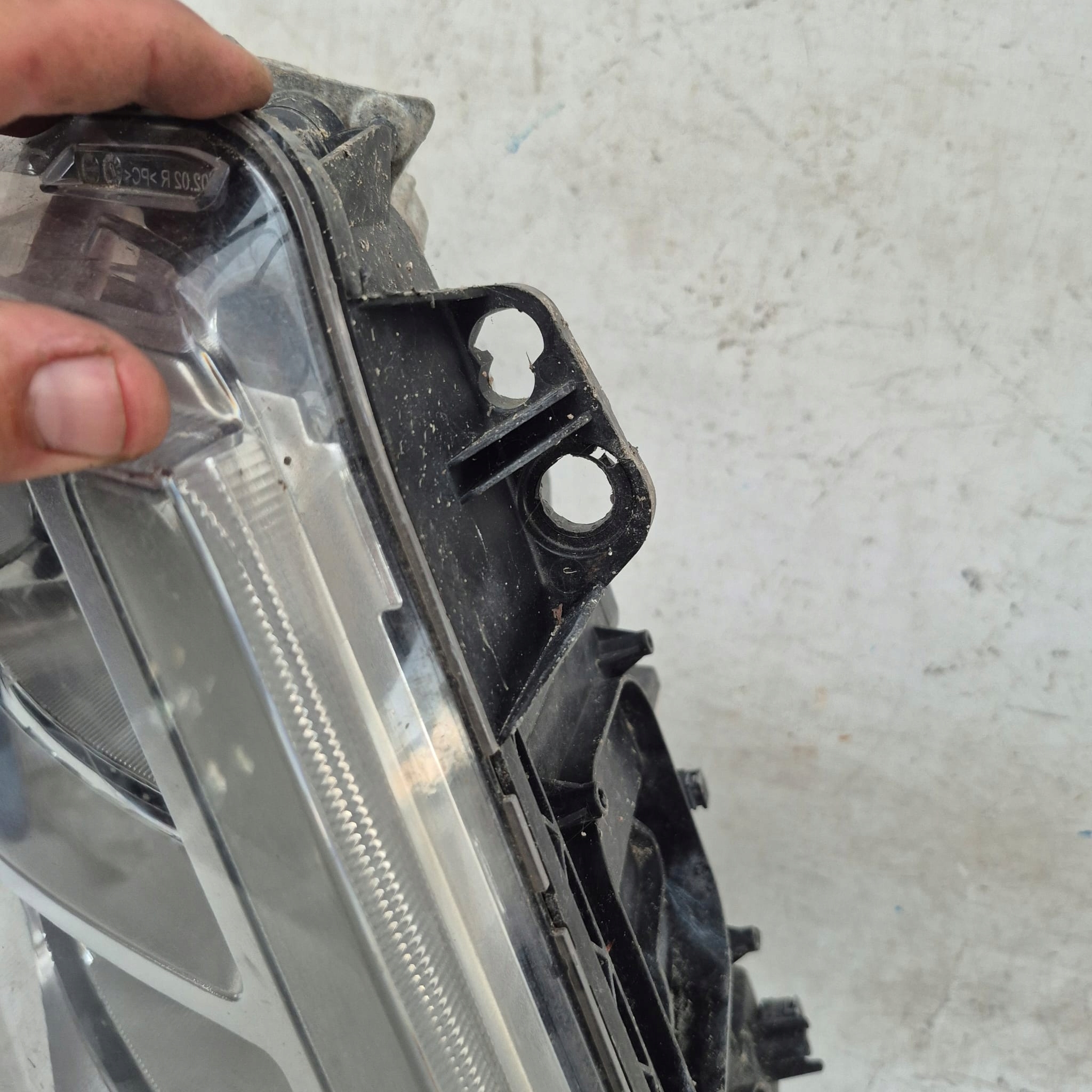 VOLVO FH4 light right front front 22239217