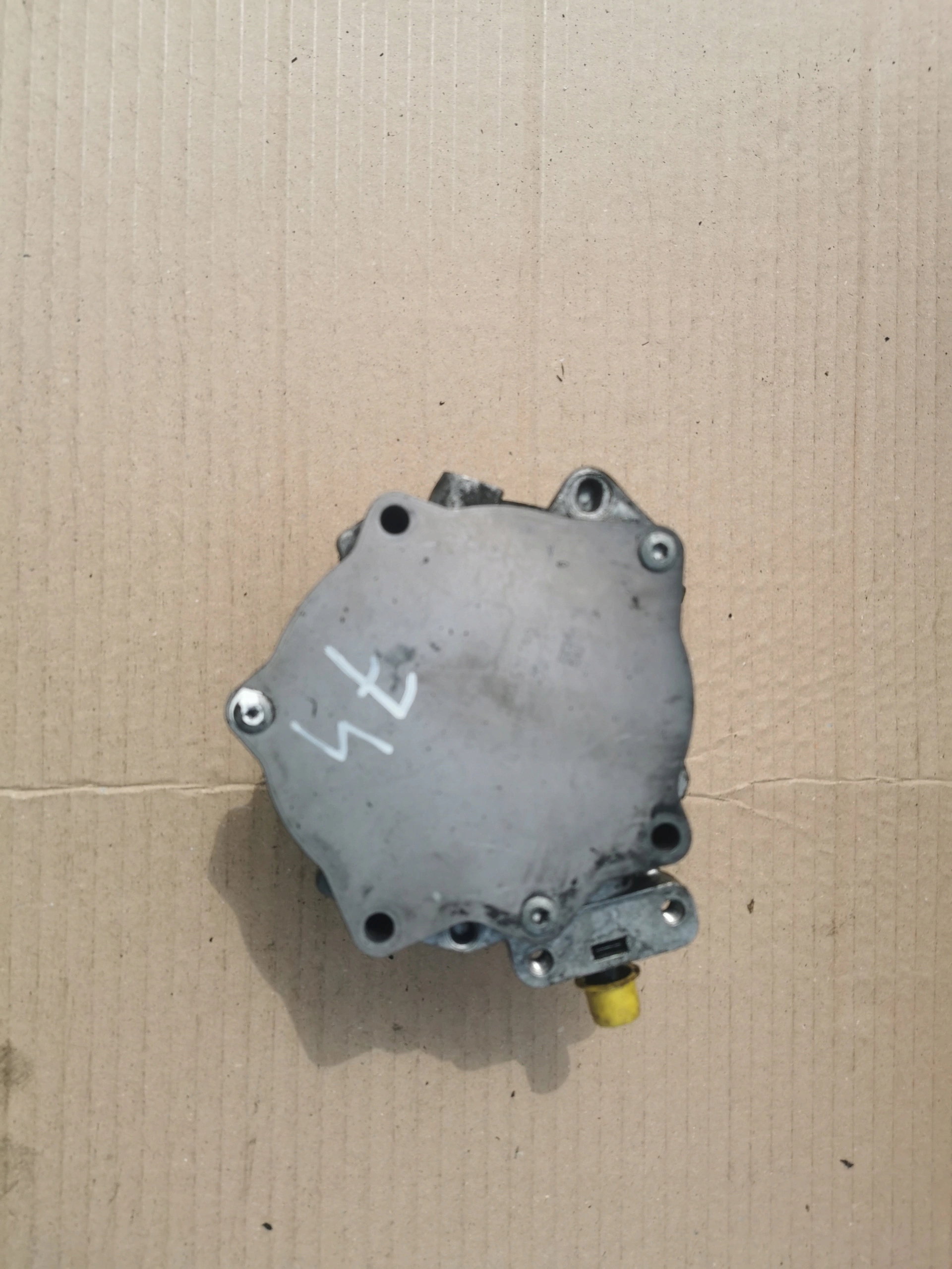 AUDI VW A4 B8 A5 Q5 A3 8P 06J145100C WACUM VACUM Pompa